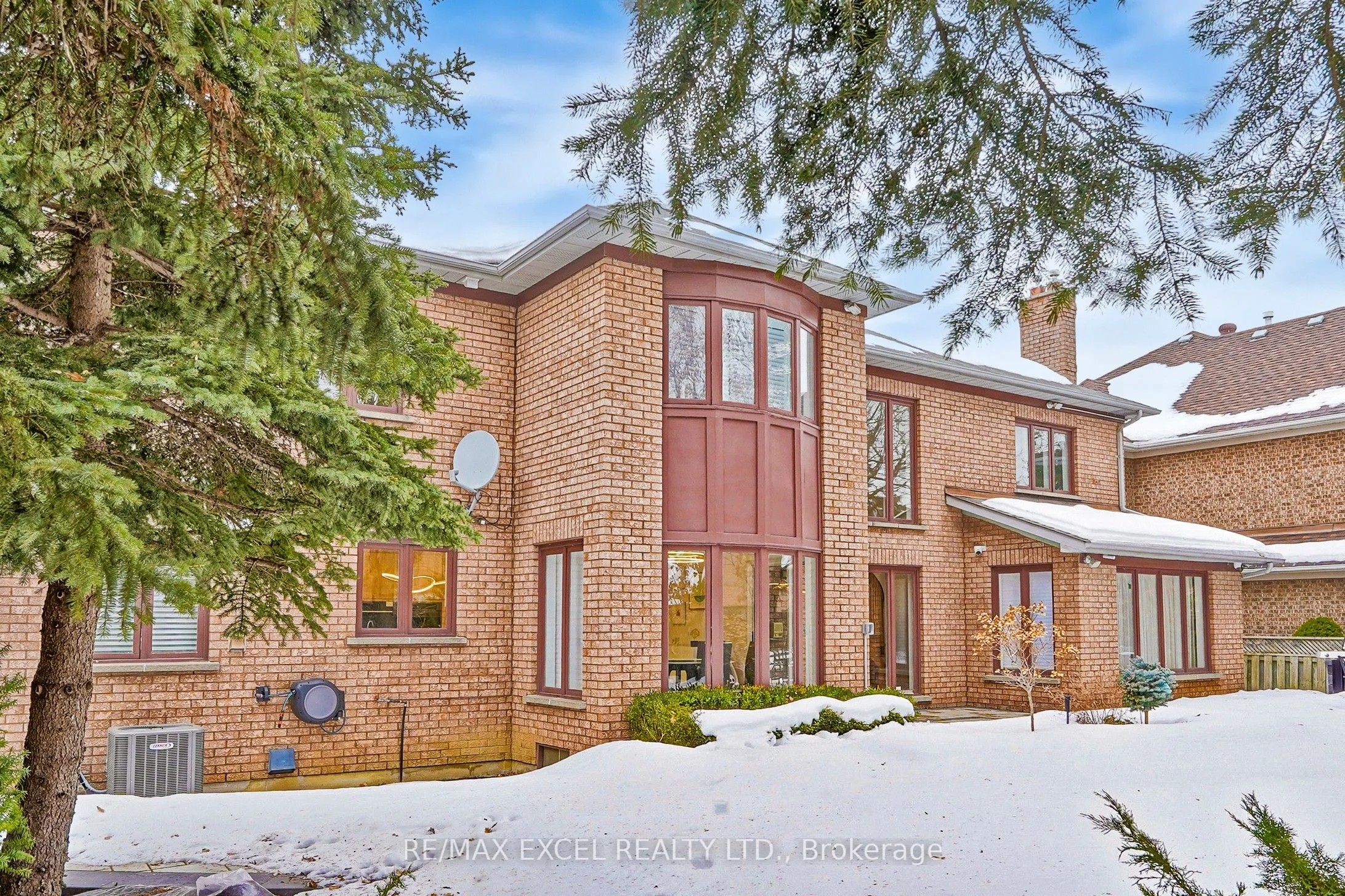 12 Moses Crescent