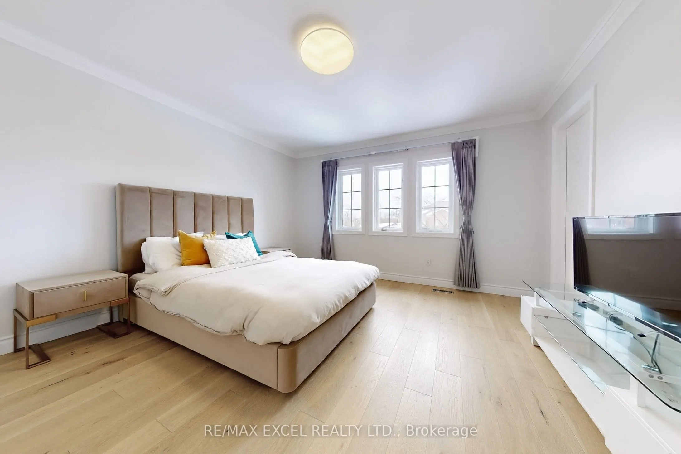 12 Moses Crescent