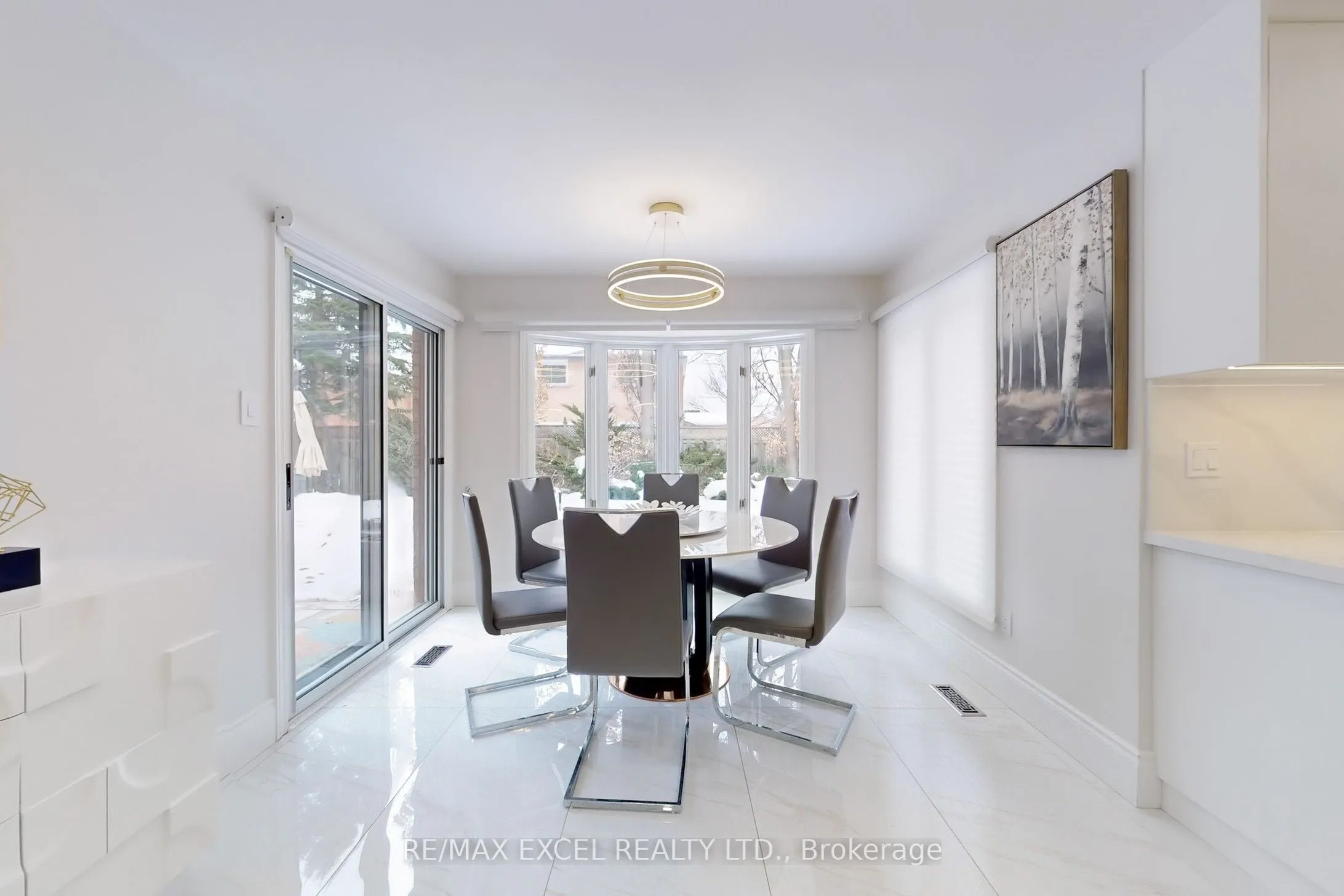 12 Moses Crescent