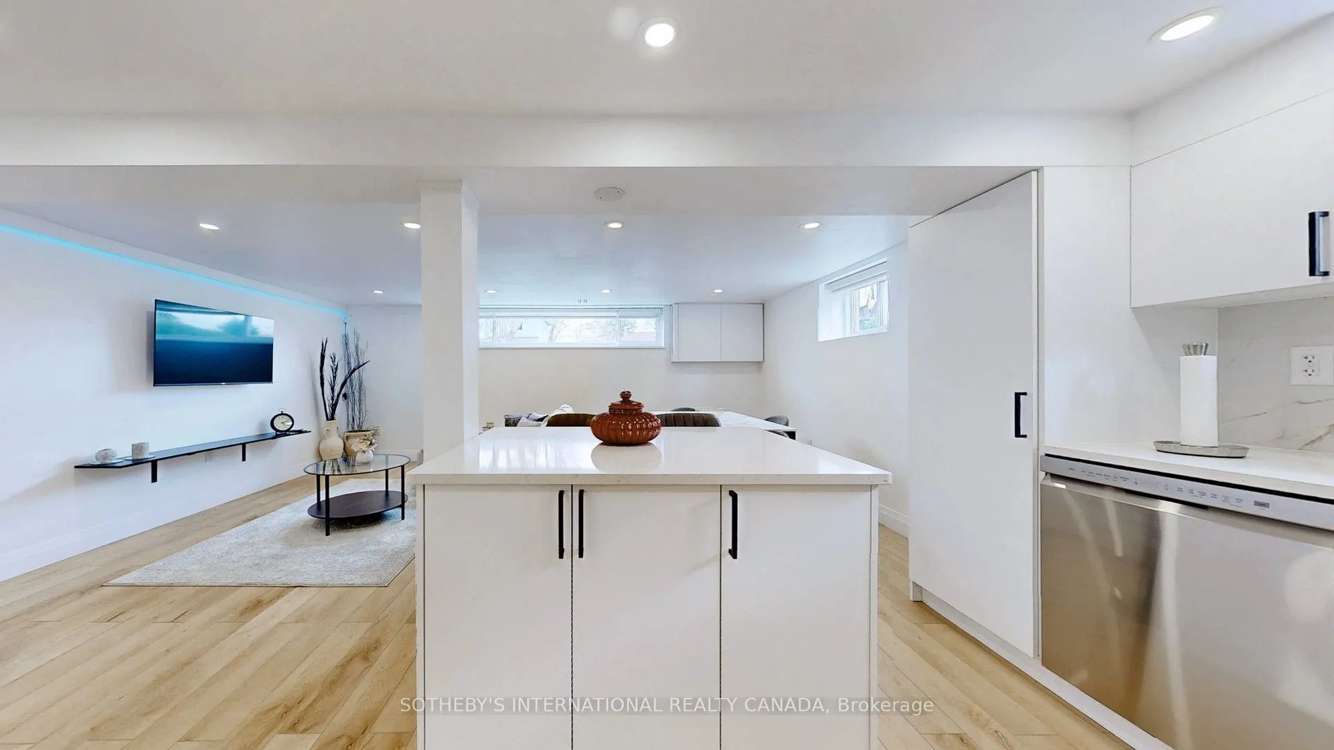 24 Collins Crescent, #Lower