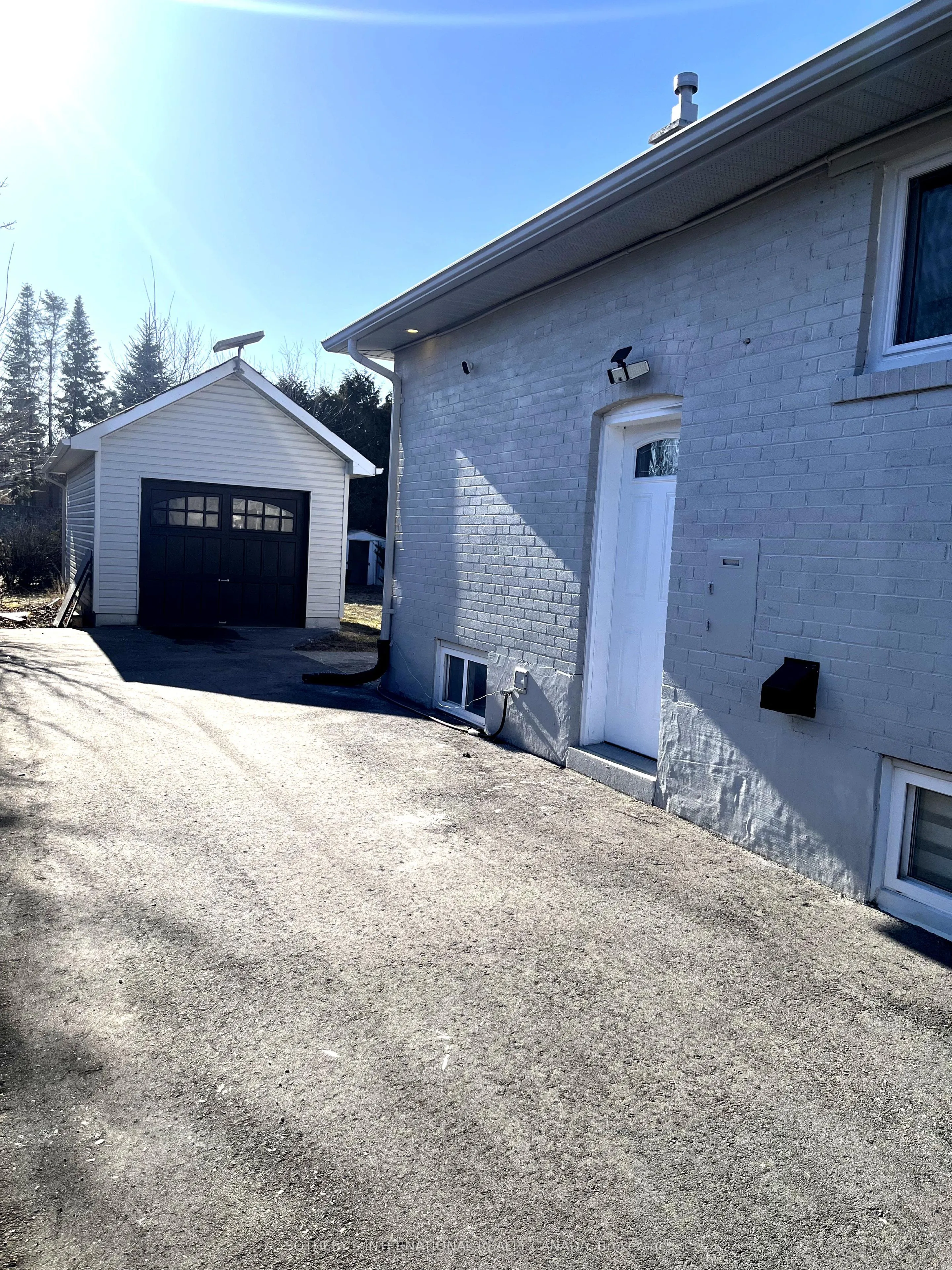 24 Collins Crescent, #Lower
