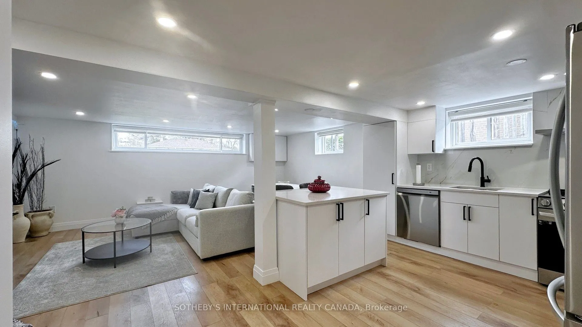 24 Collins Crescent, #Lower
