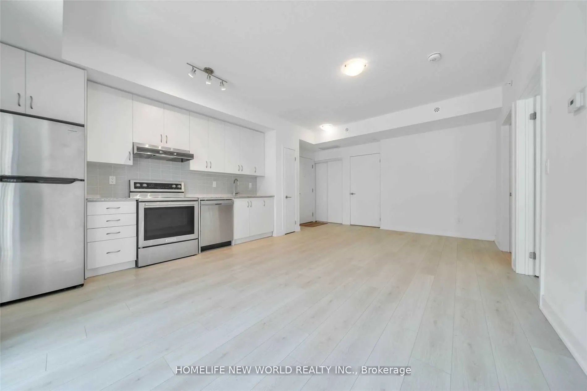 1709 Bur Oak Avenue, #G07