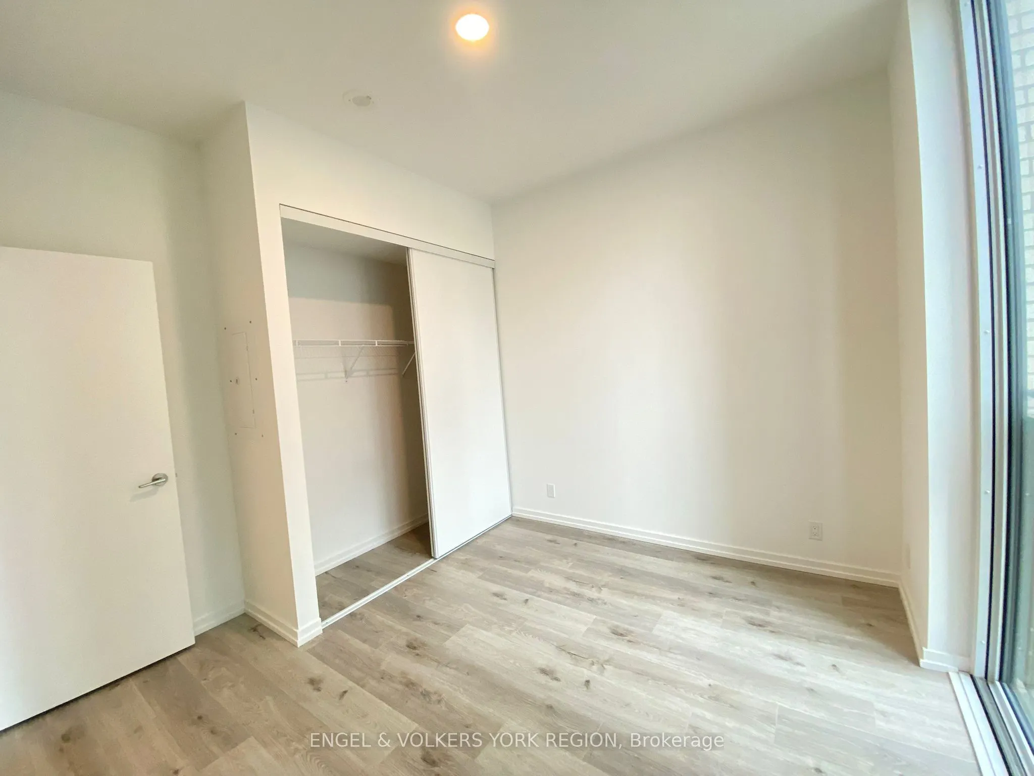 1000 Portage Parkway S, #206