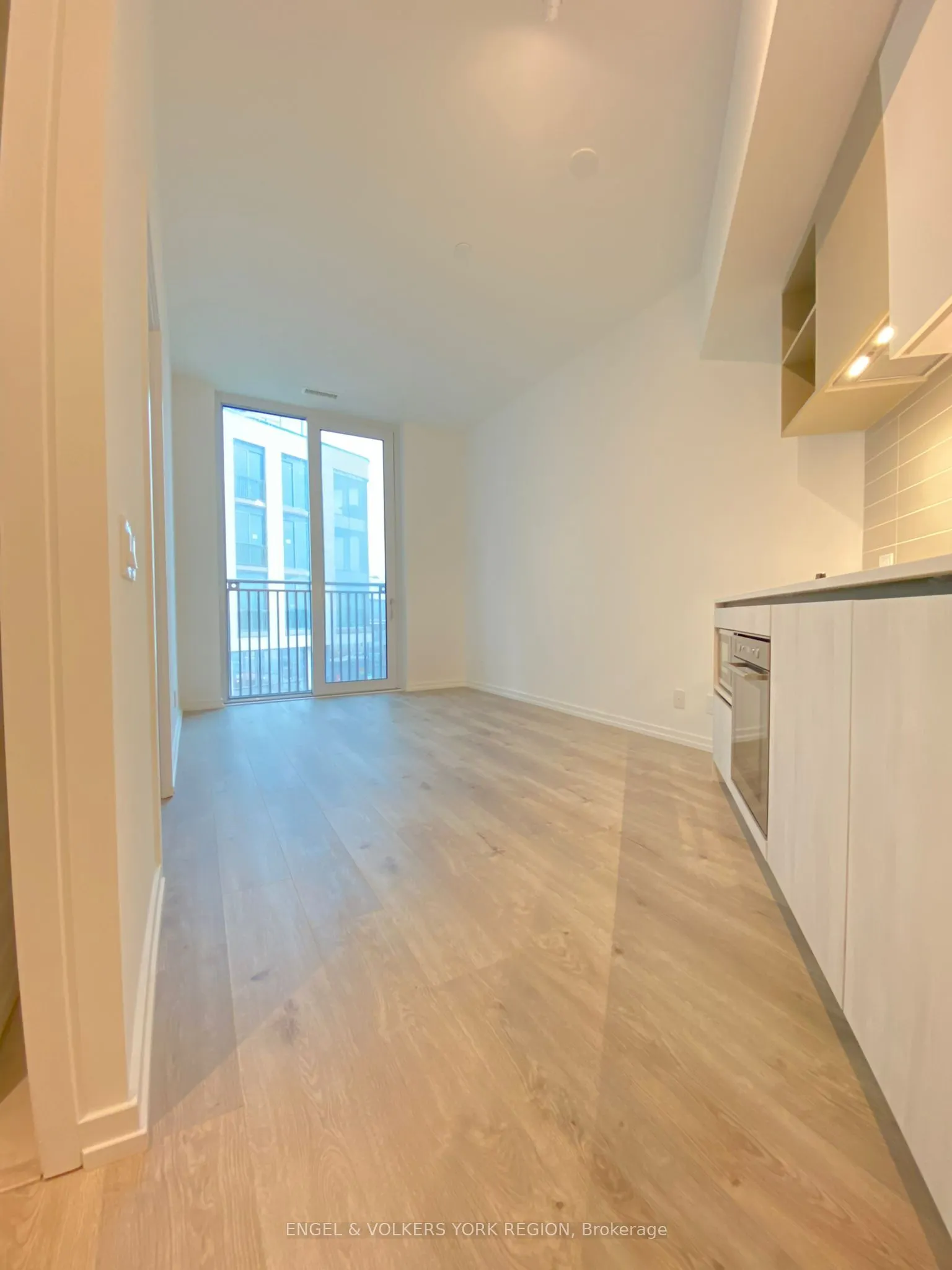 1000 Portage Parkway S, #206