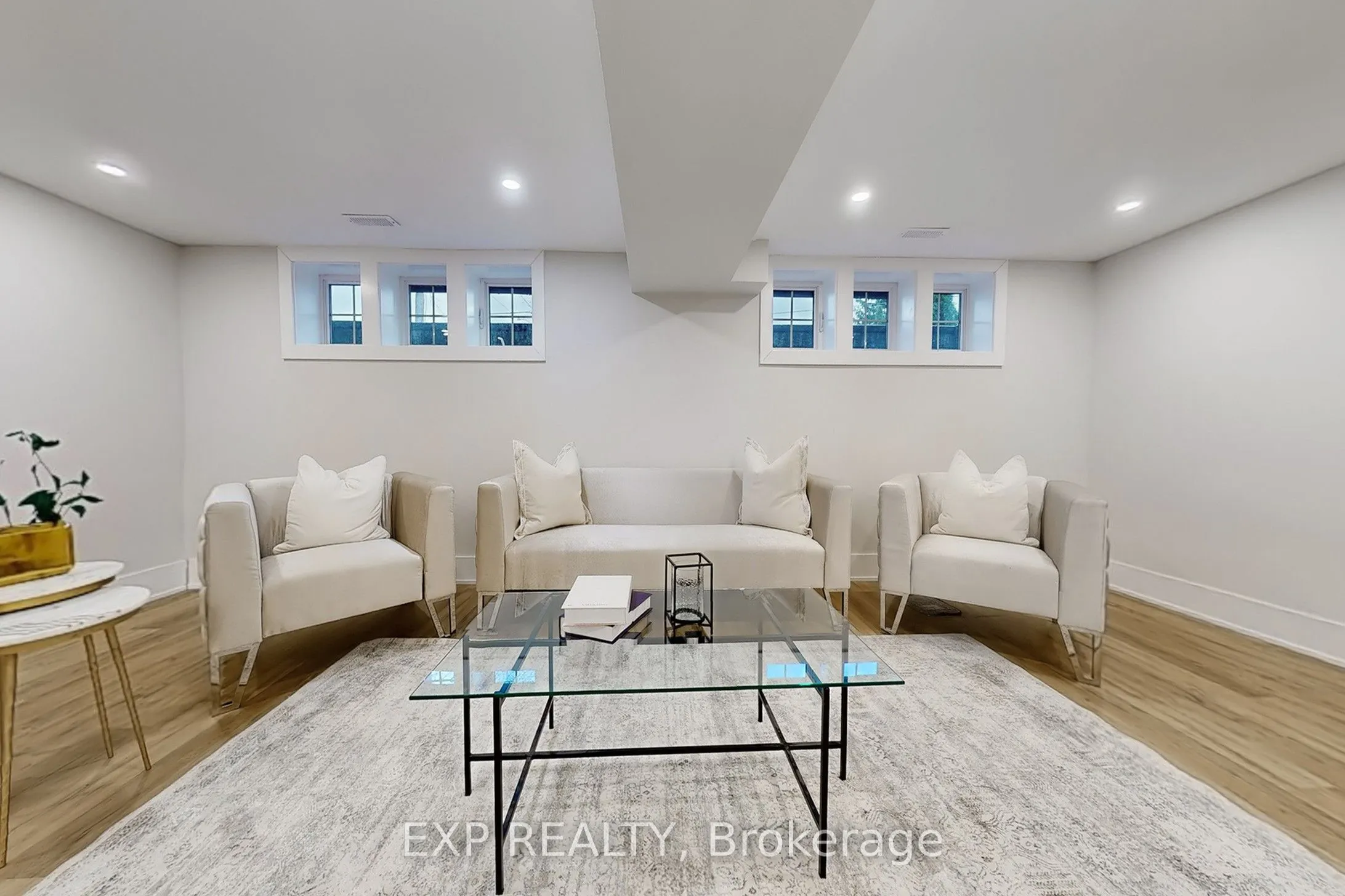 385 Easy Street