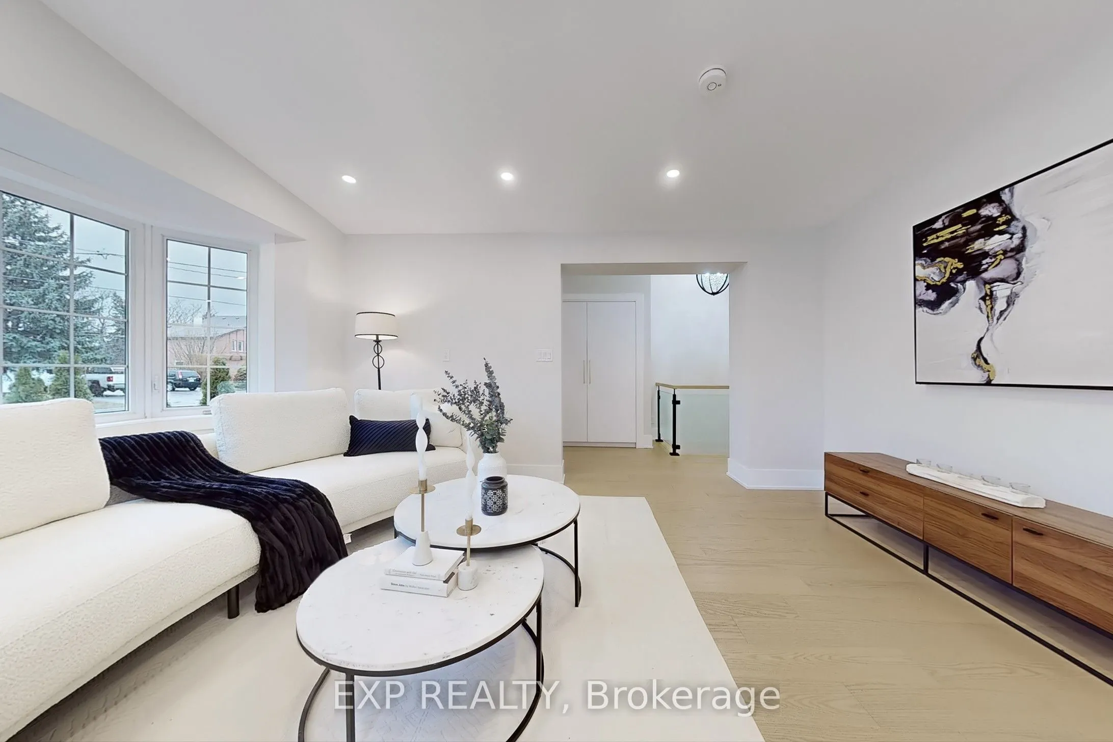 385 Easy Street