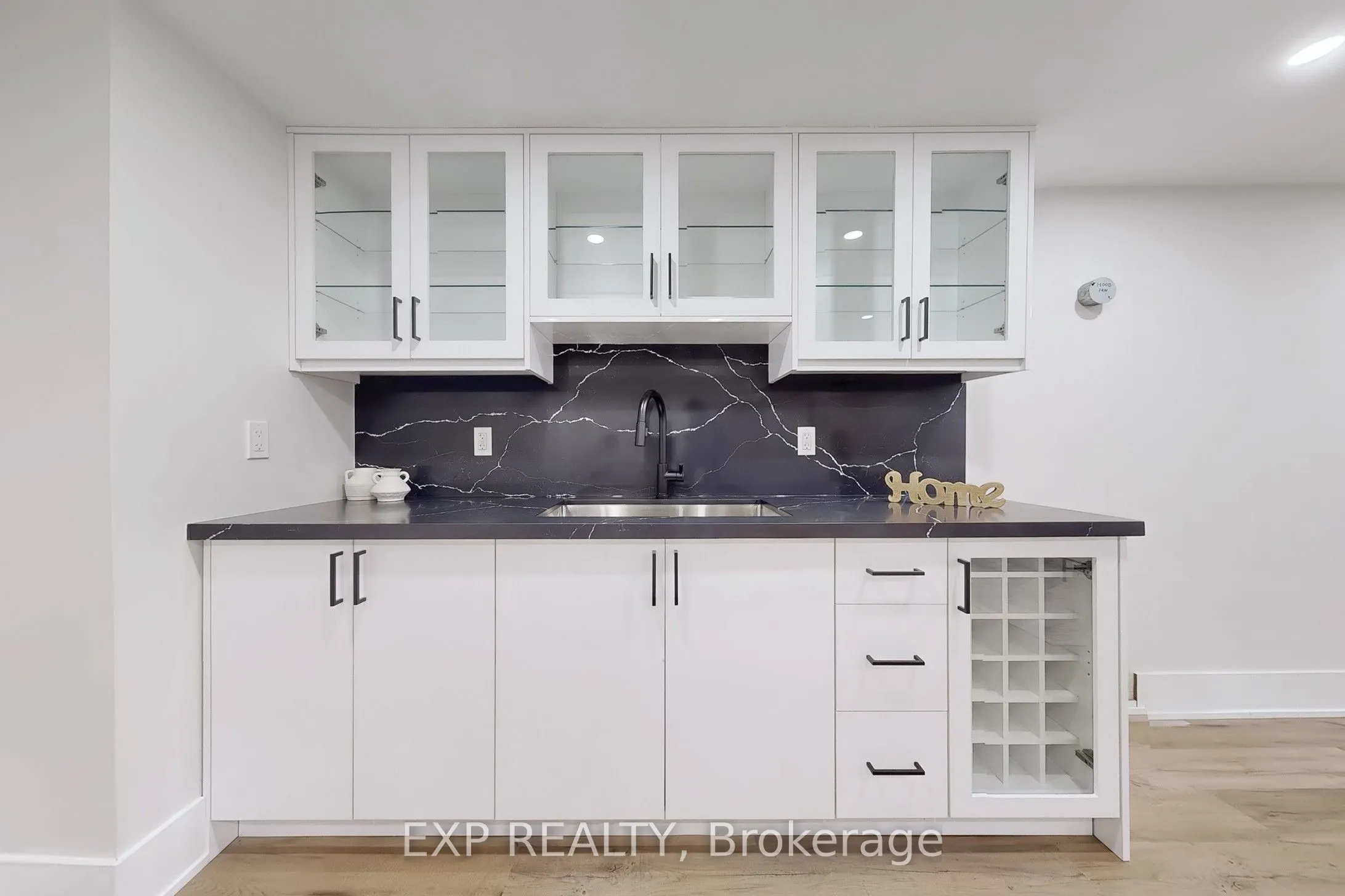 385 Easy Street