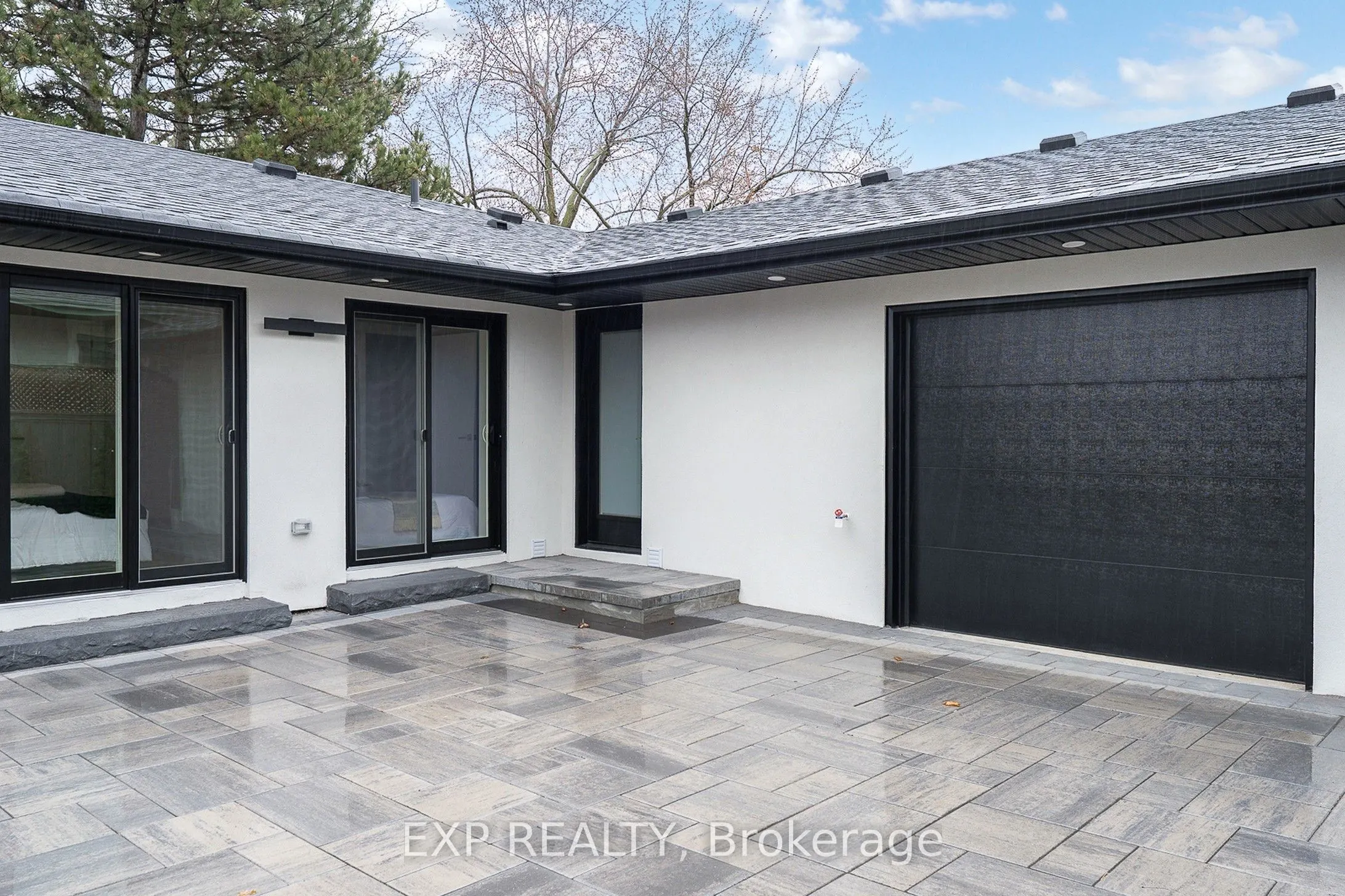 385 Easy Street
