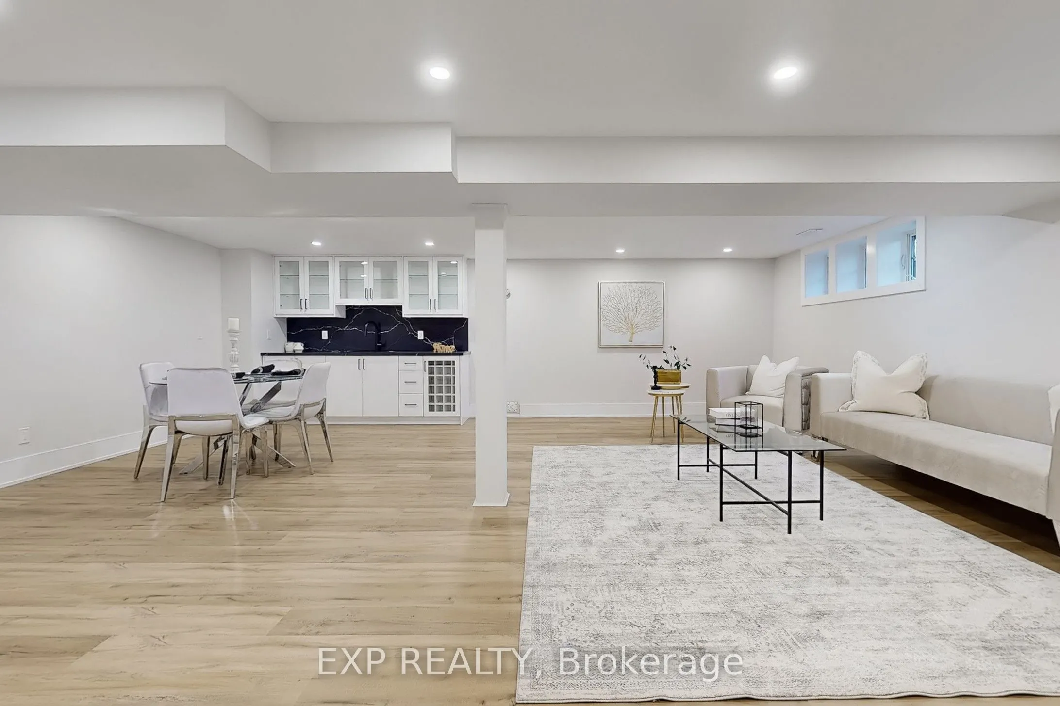 385 Easy Street