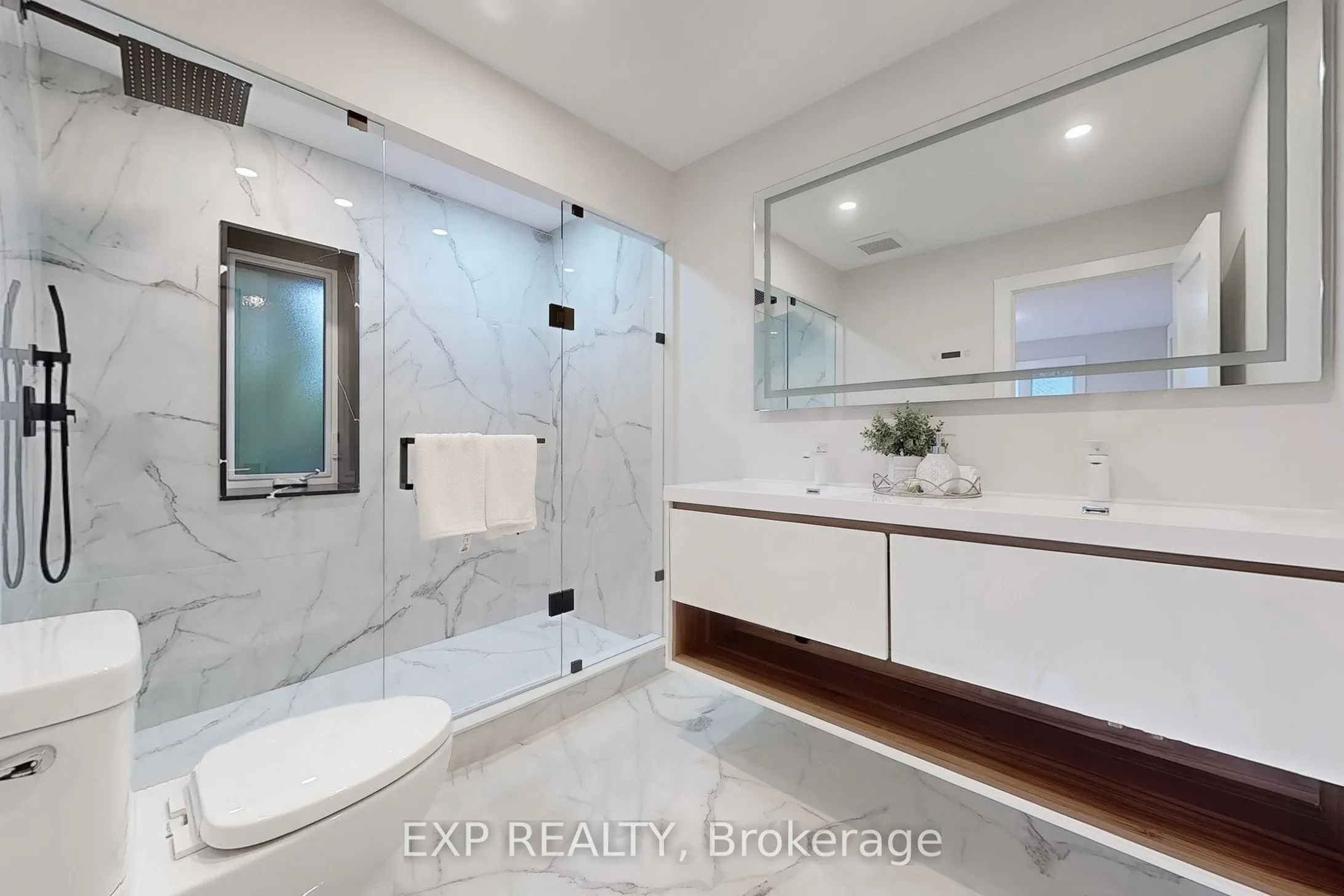 385 Easy Street