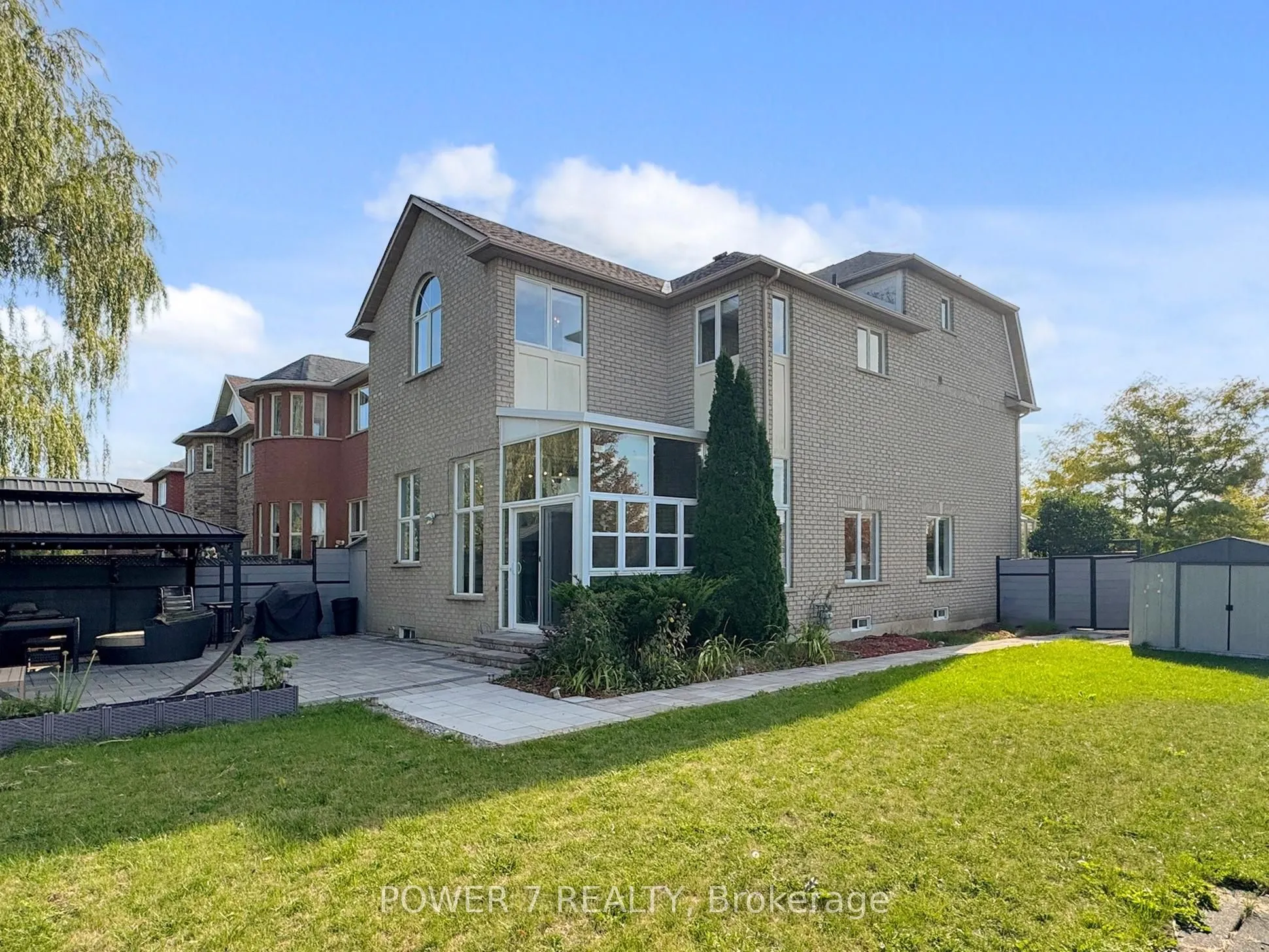 85 Queensway Drive