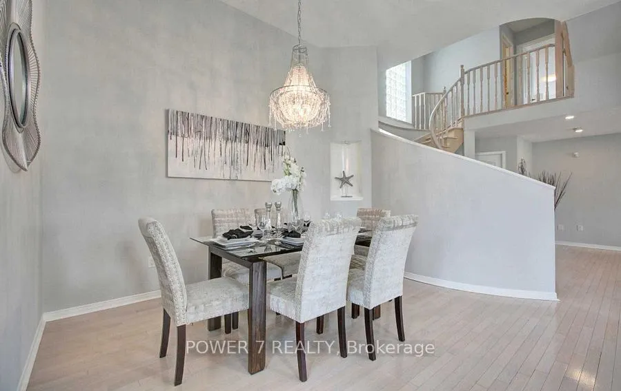 85 Queensway Drive