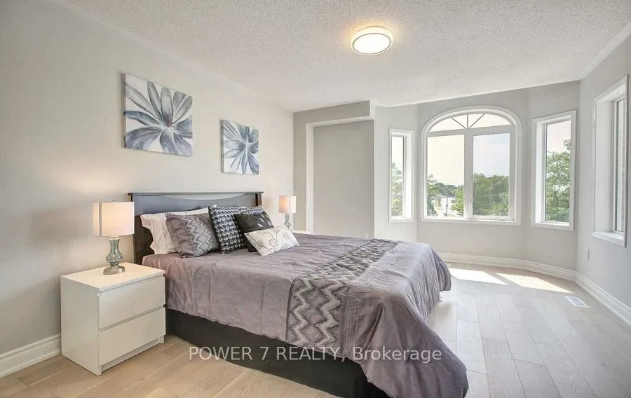 85 Queensway Drive