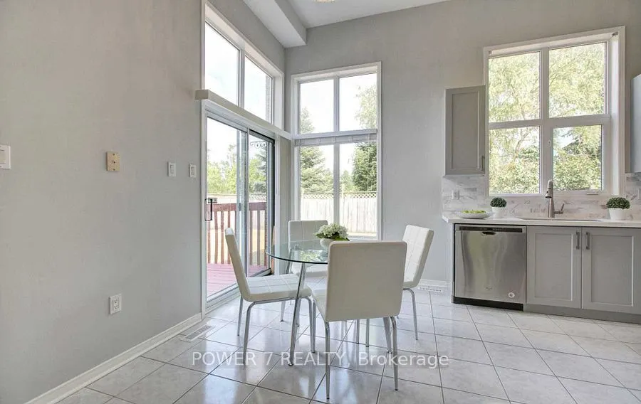 85 Queensway Drive