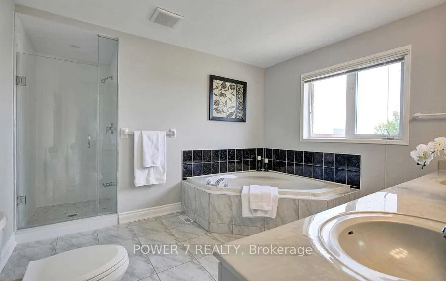 85 Queensway Drive