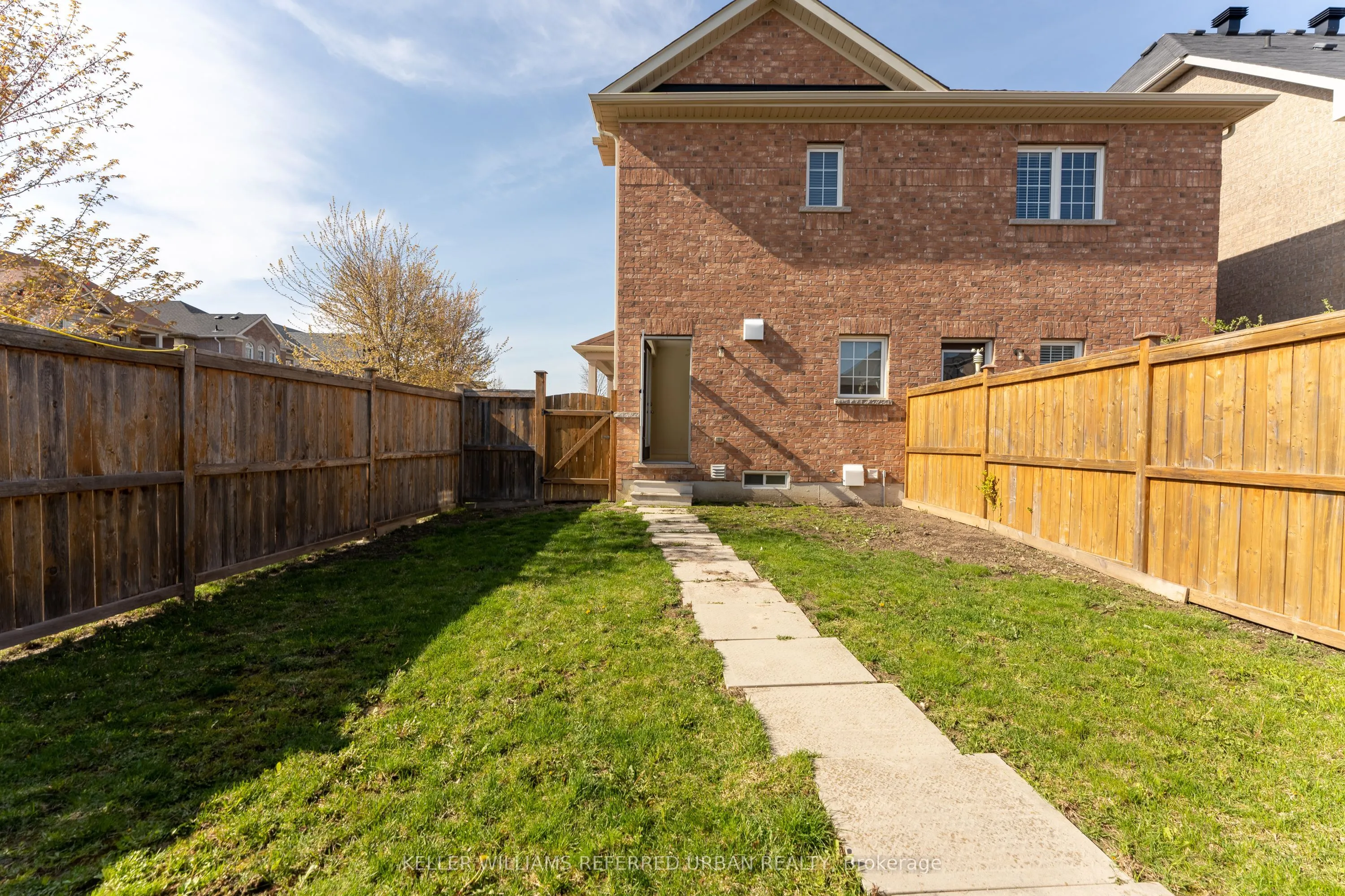 1 Green Hollow Court
