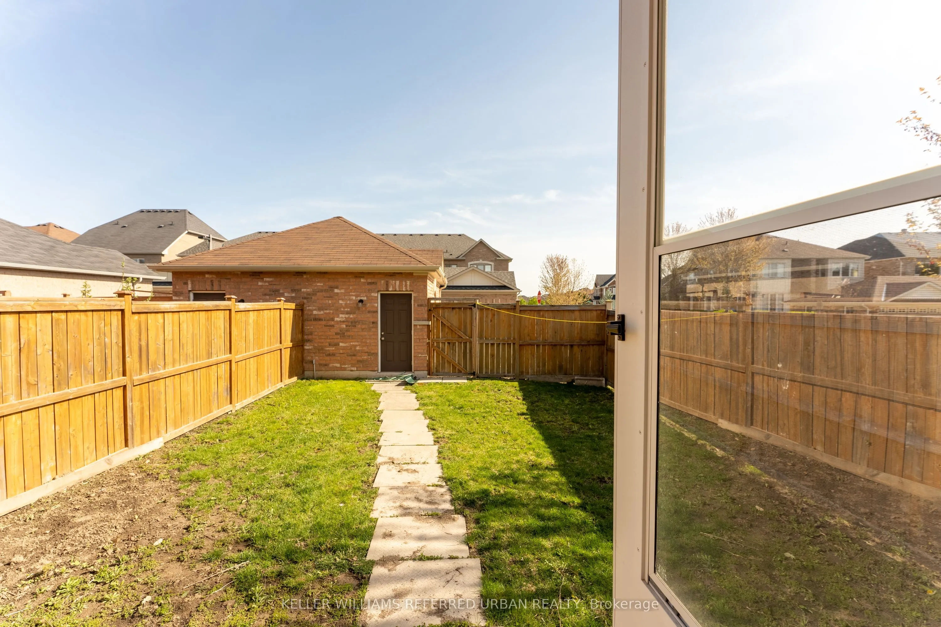 1 Green Hollow Court