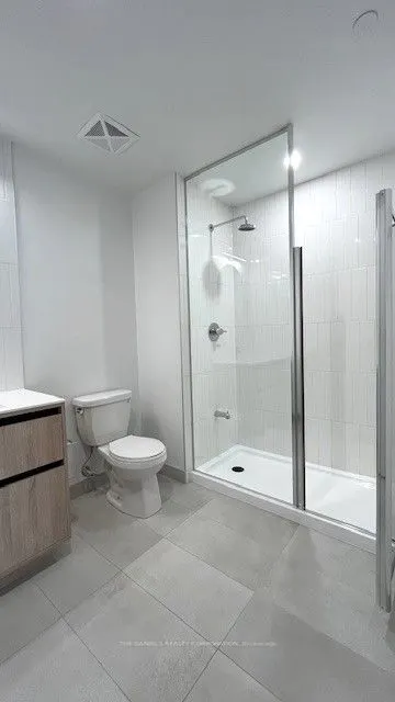 8 Beverley Glen Boulevard, #120
