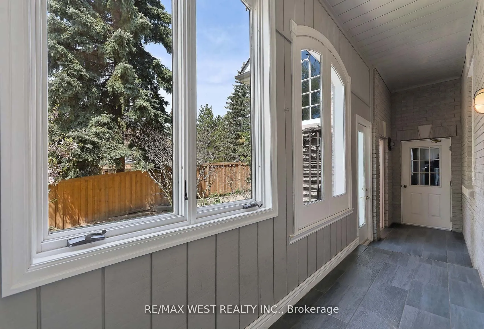 5 Humberview Drive