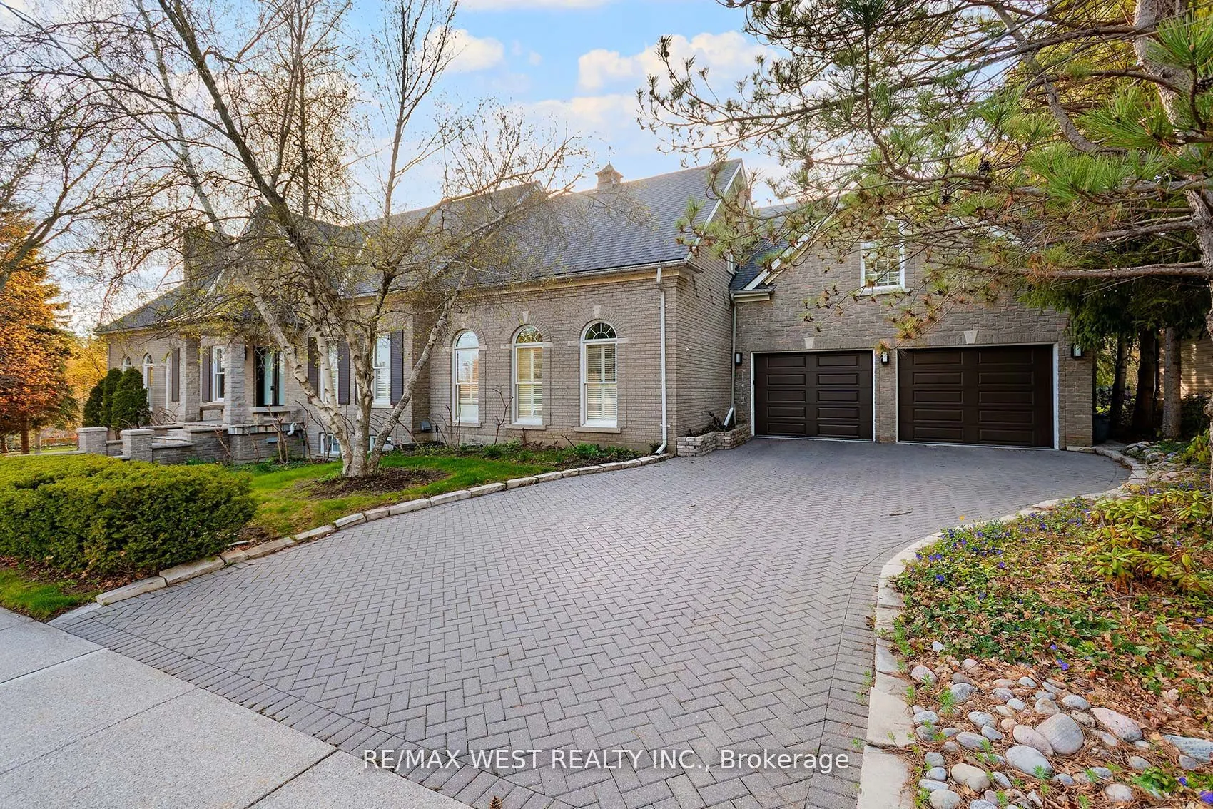 5 Humberview Drive