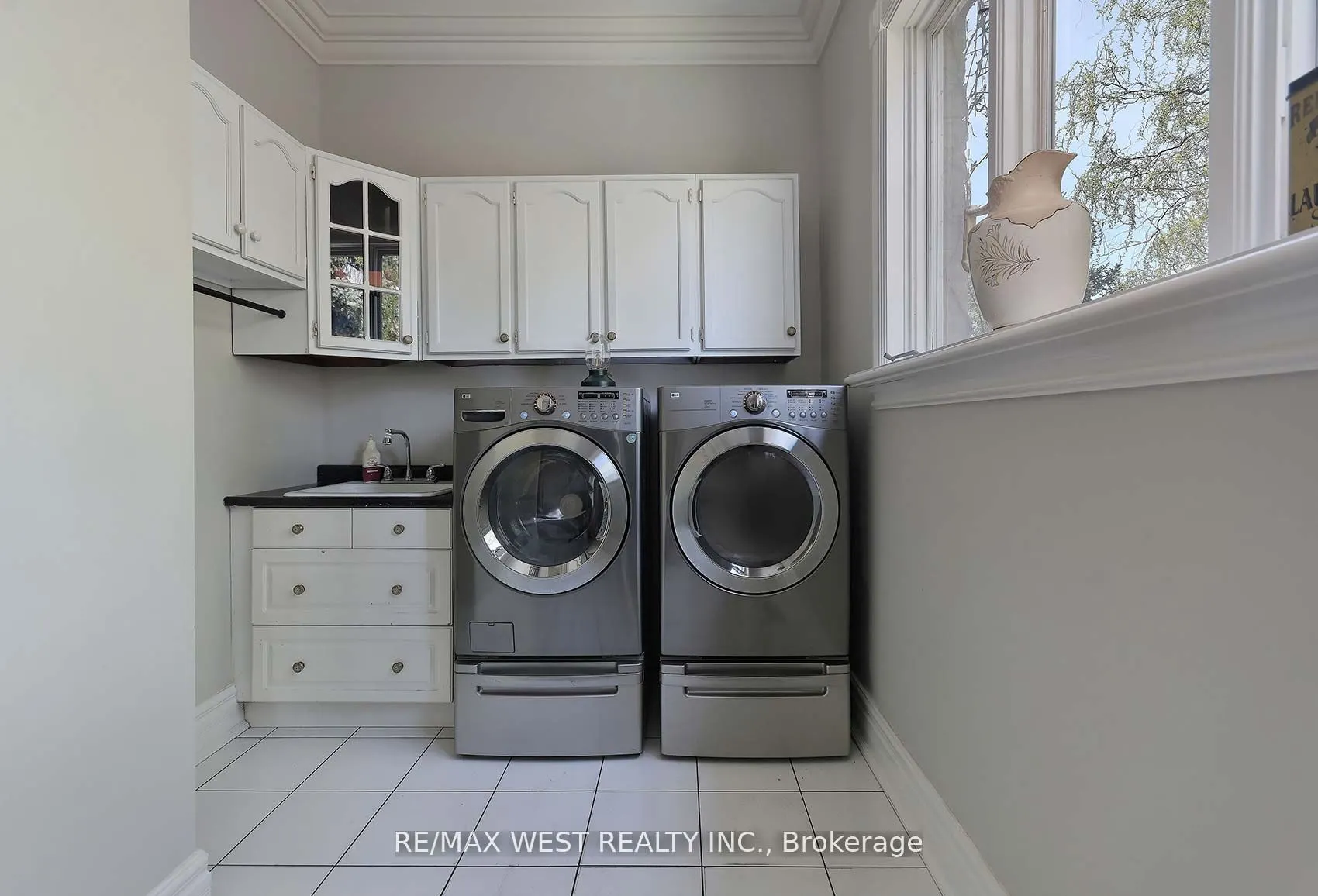 5 Humberview Drive