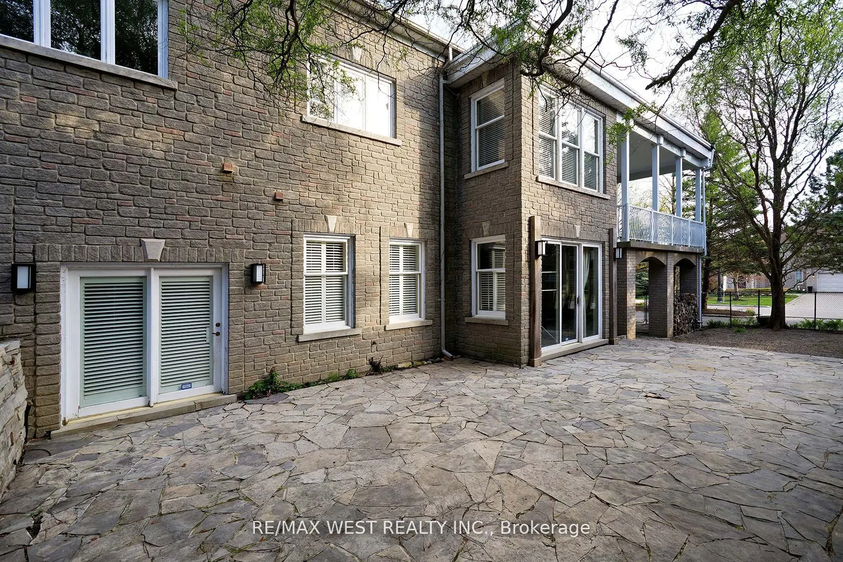 5 Humberview Drive