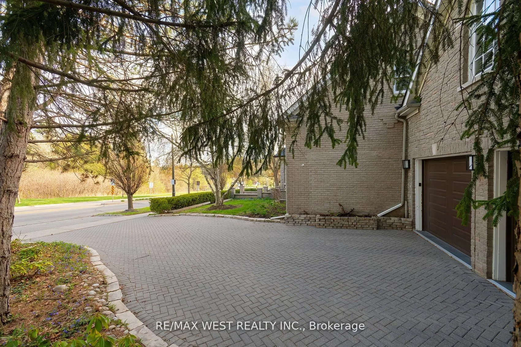 5 Humberview Drive
