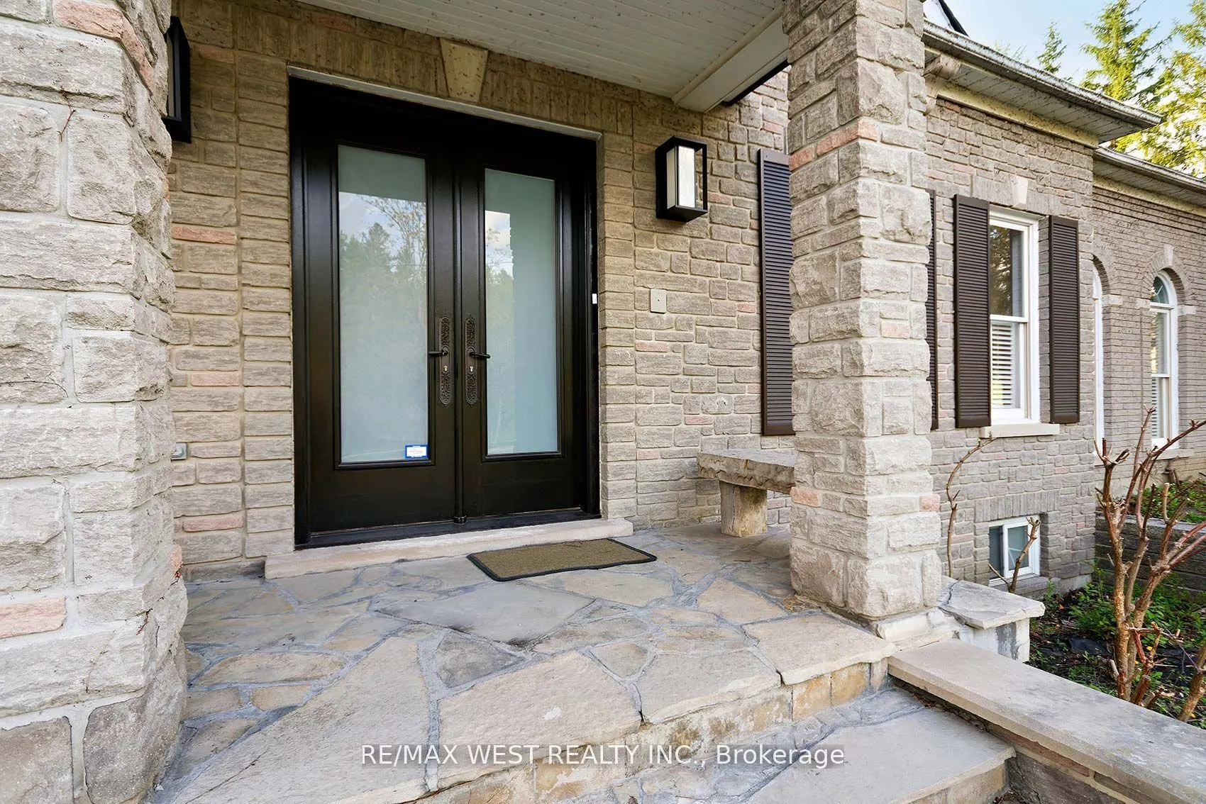 5 Humberview Drive