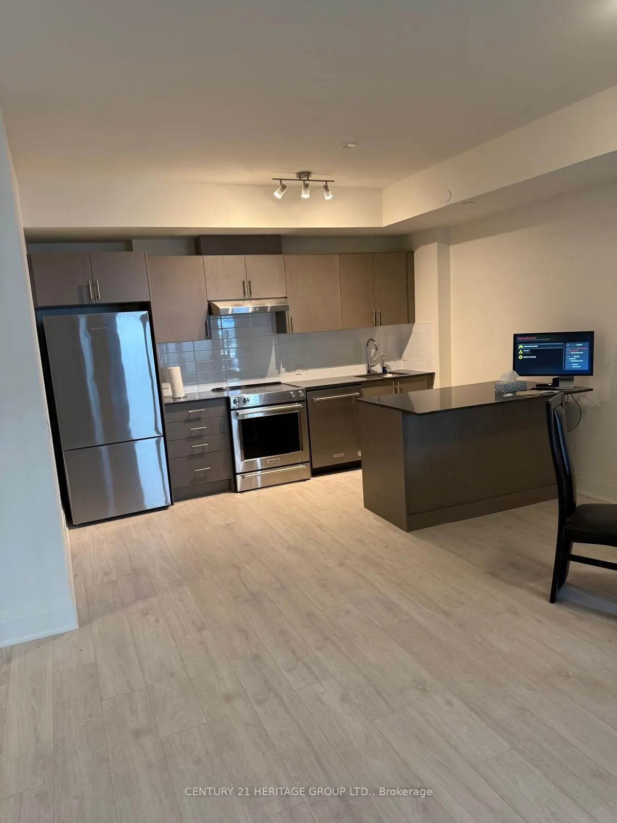 8960 Jane Street, #235