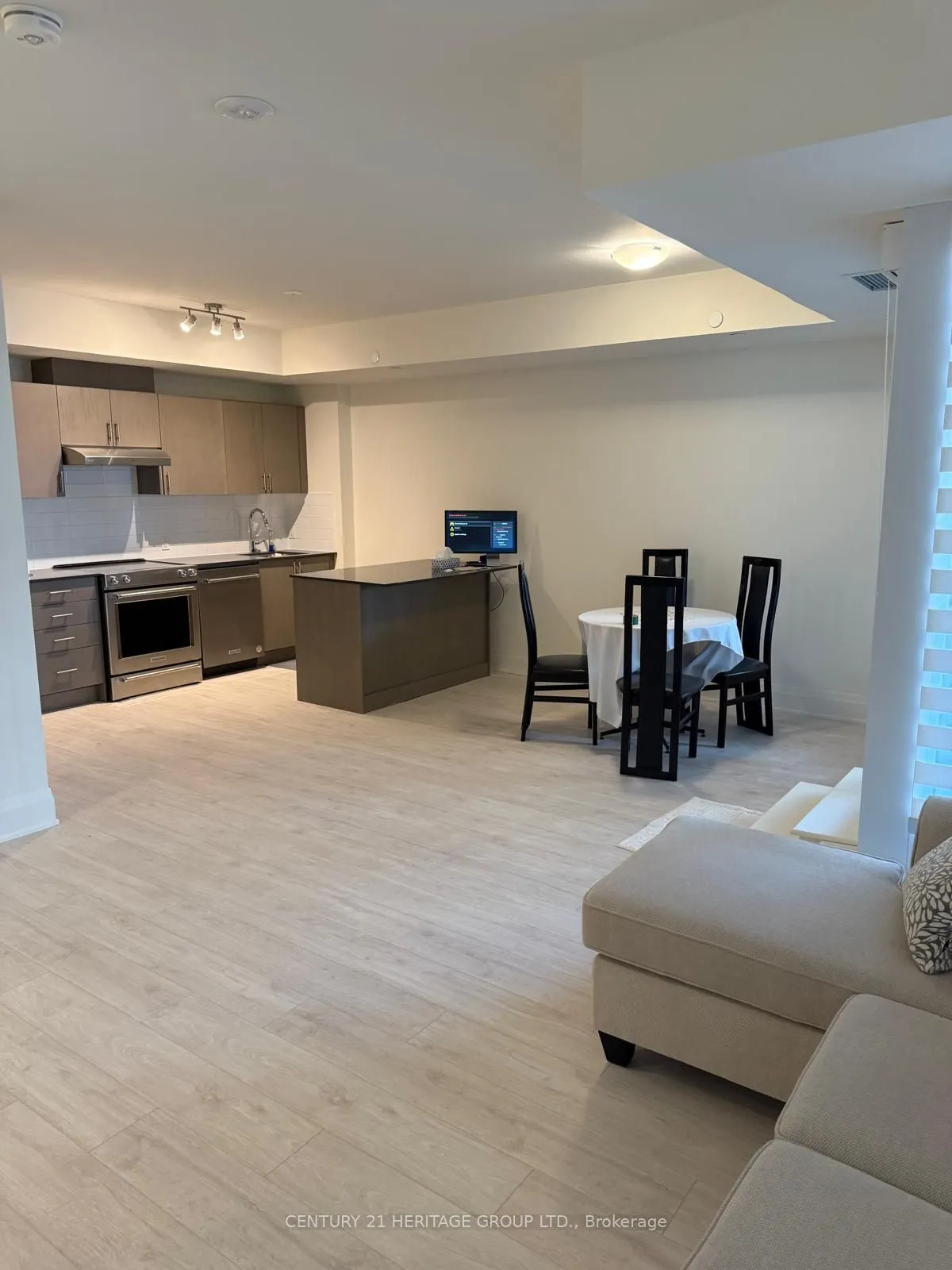 8960 Jane Street, #235
