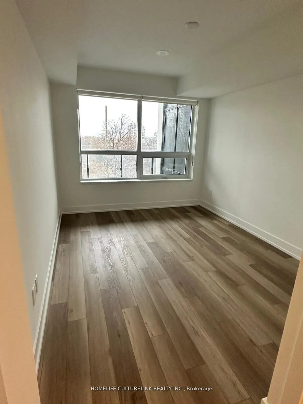 8 CEDARLAND Drive, #520