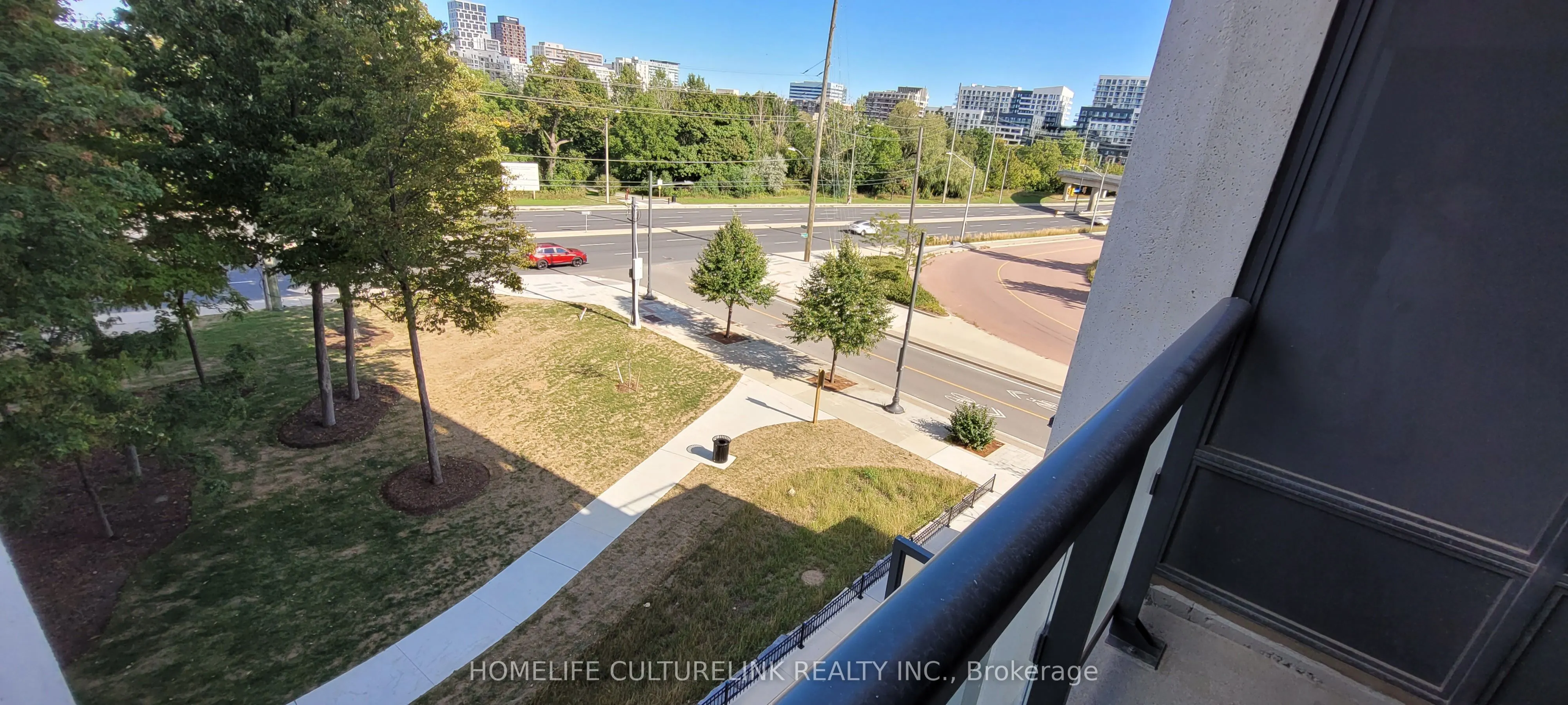 8 CEDARLAND Drive, #520