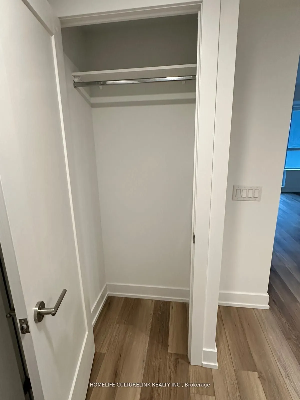8 CEDARLAND Drive, #520