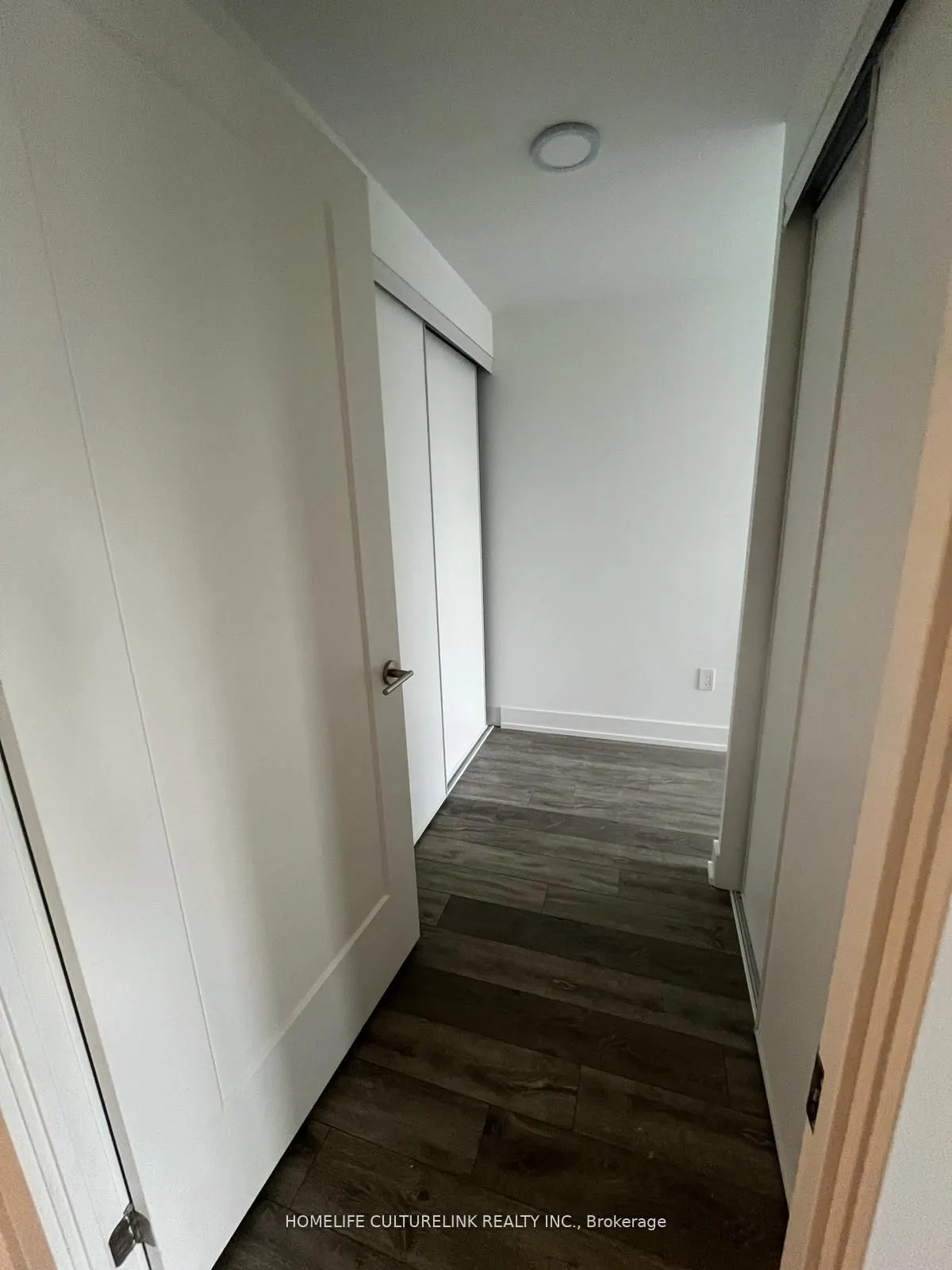 8 CEDARLAND Drive, #520