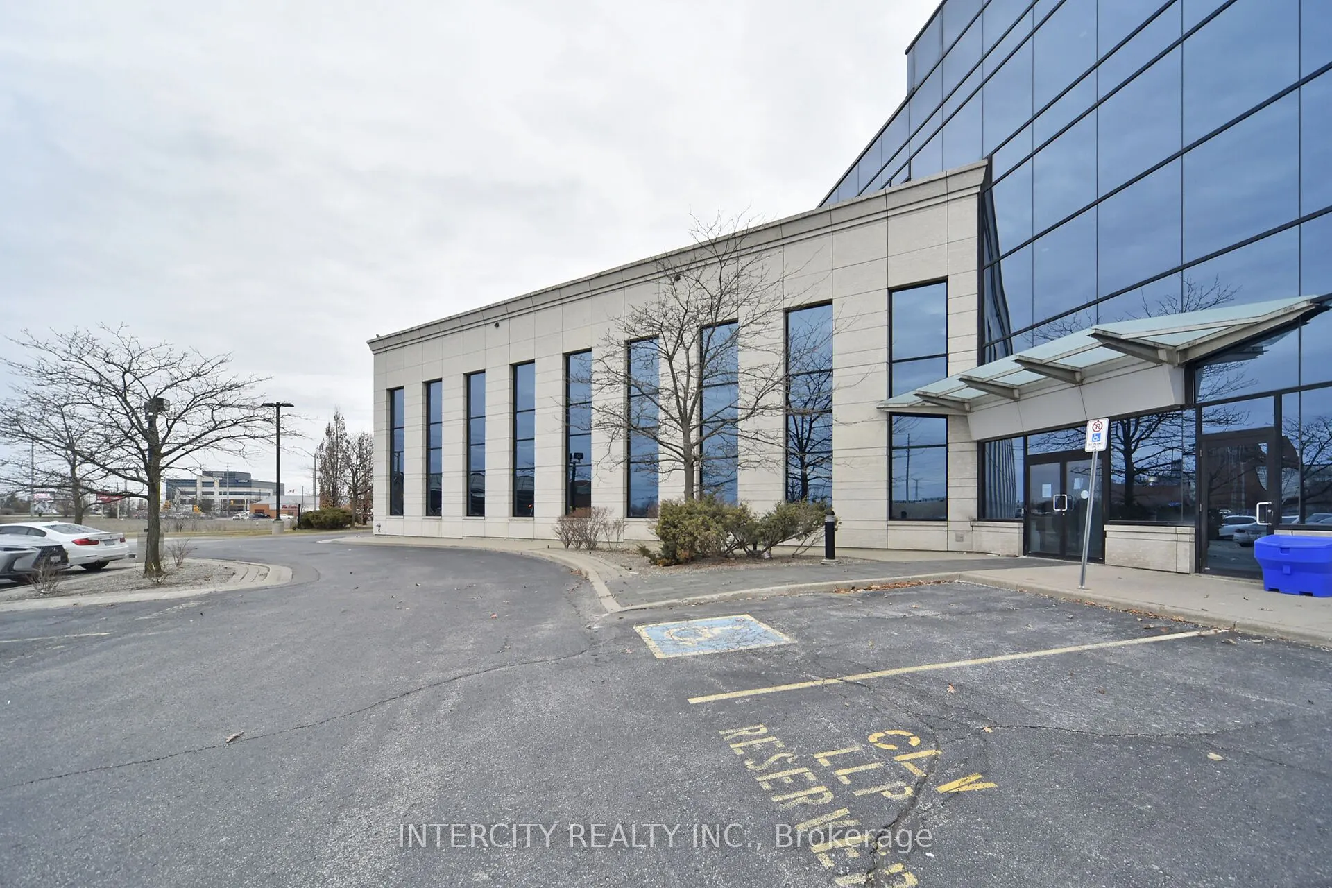 6 Ronrose Drive, #302