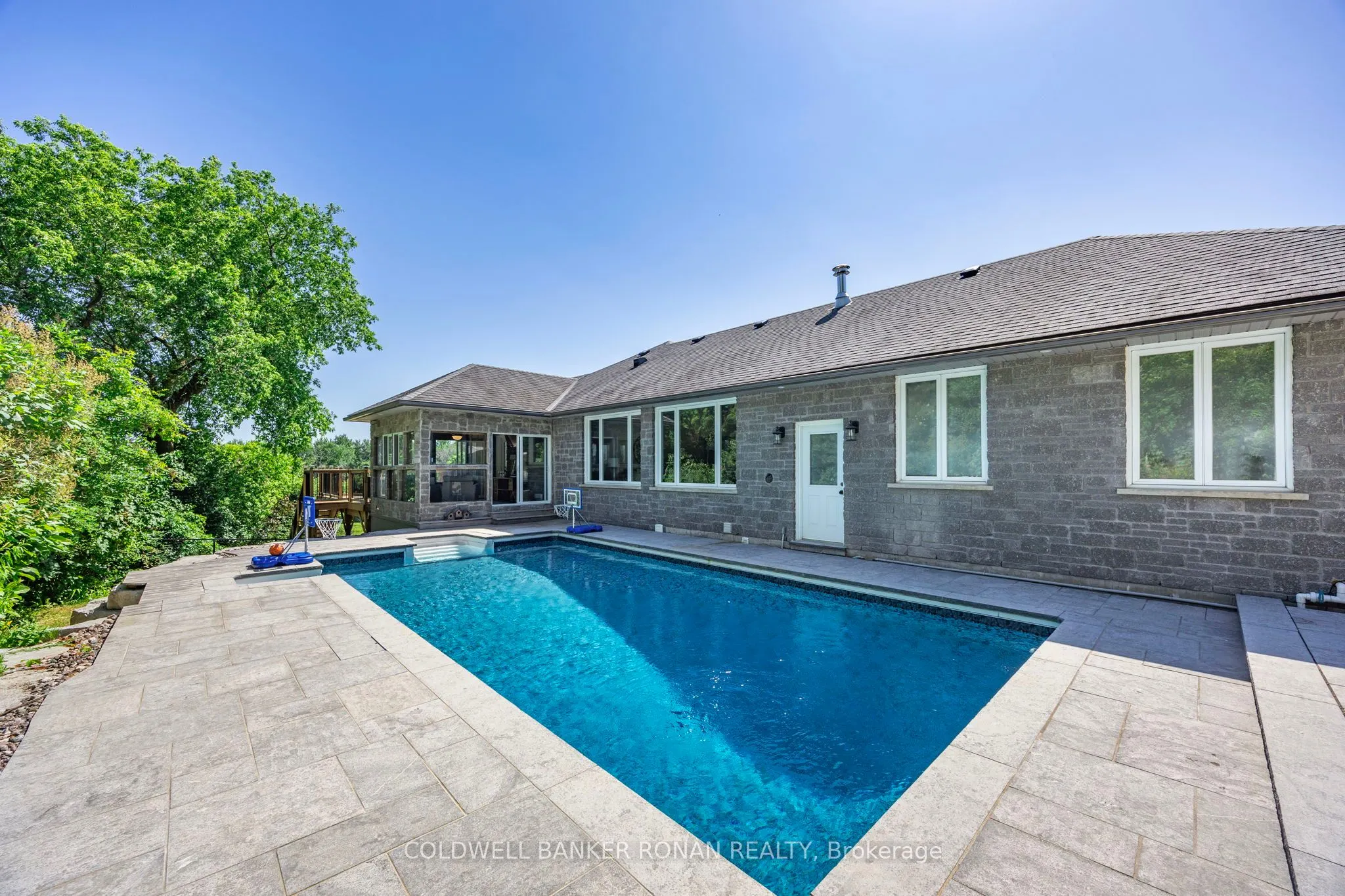 7765 5  Sideroad