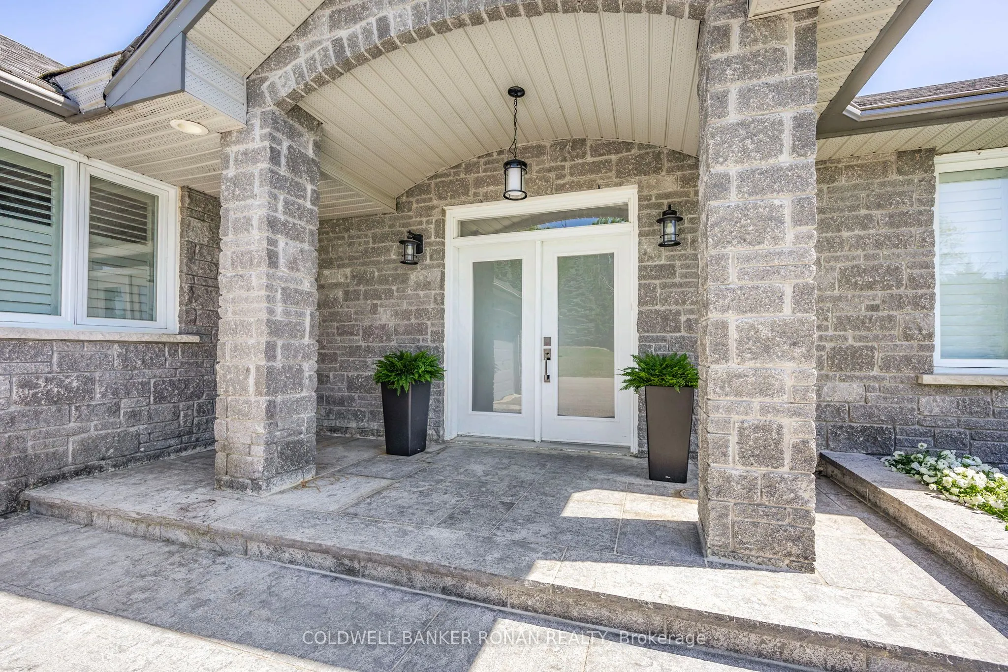 7765 5  Sideroad
