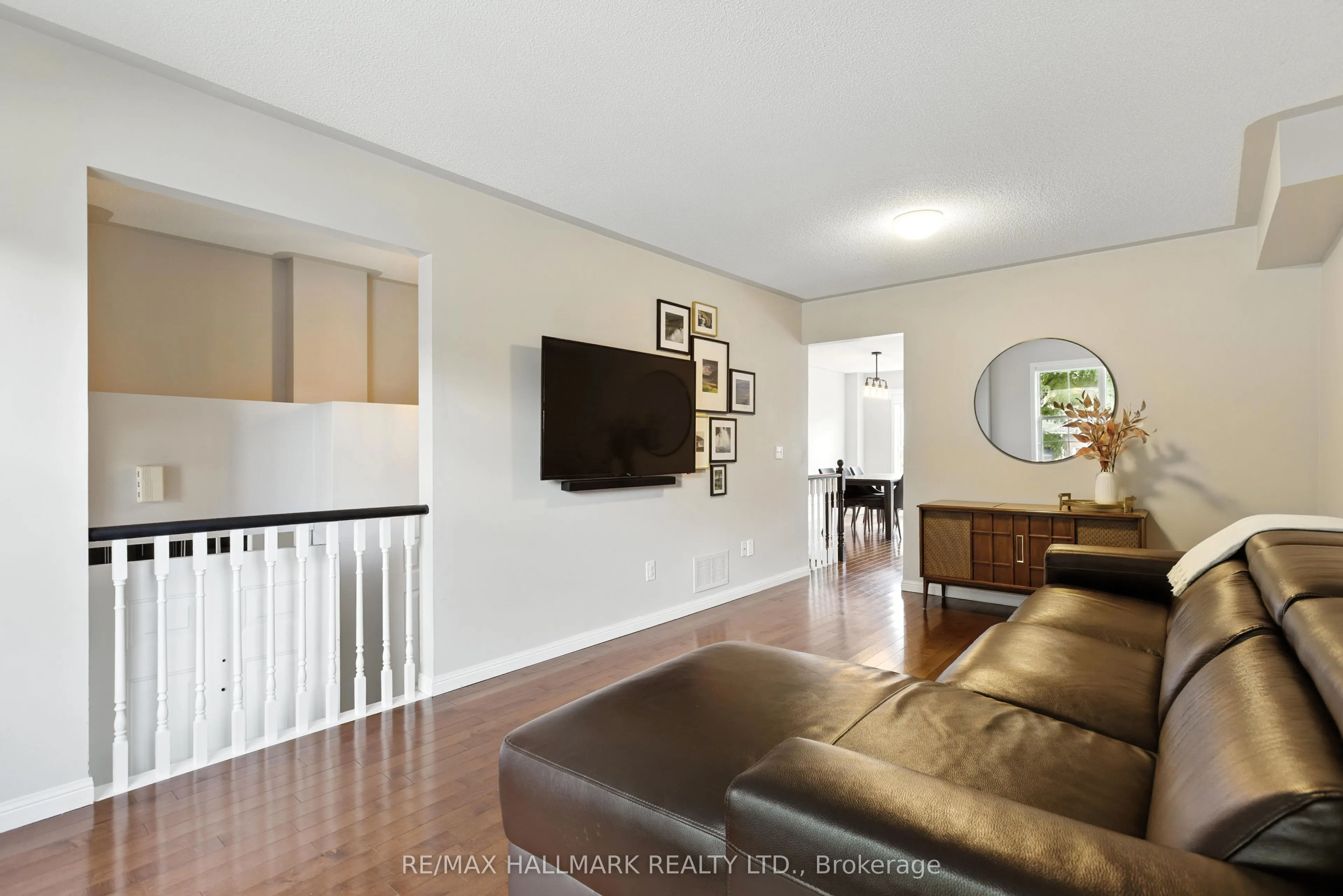 568 Legresley Lane