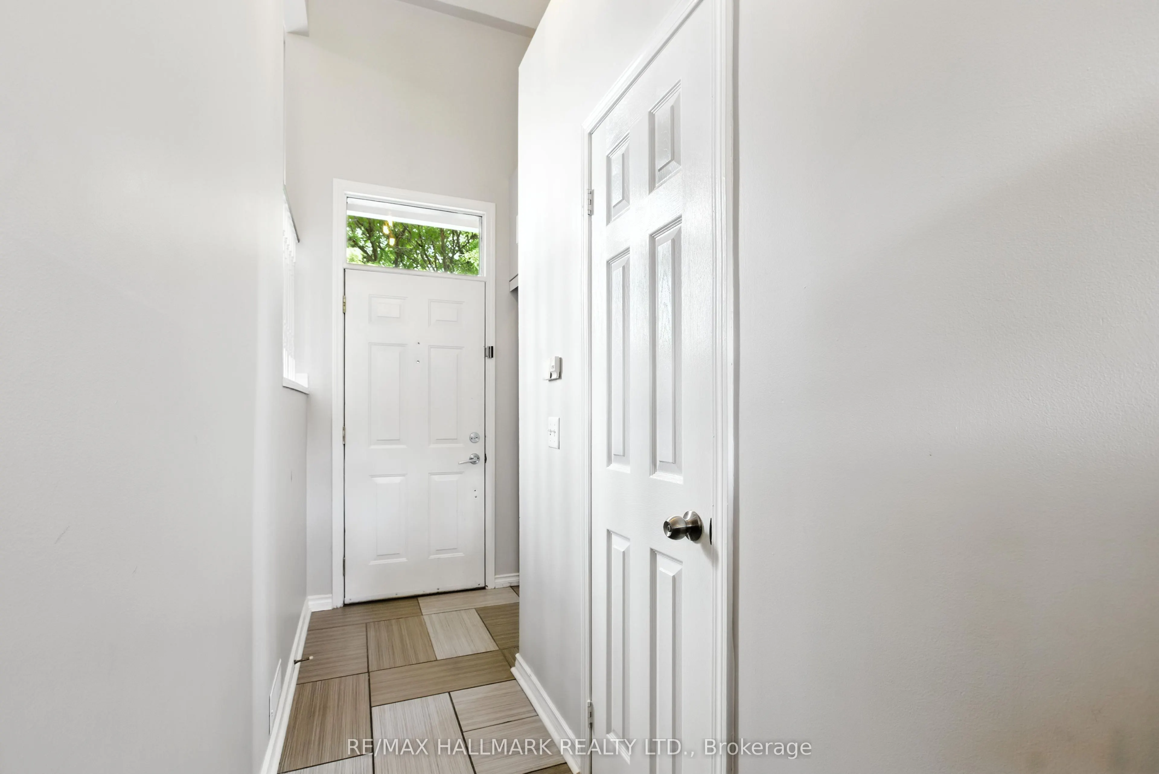568 Legresley Lane