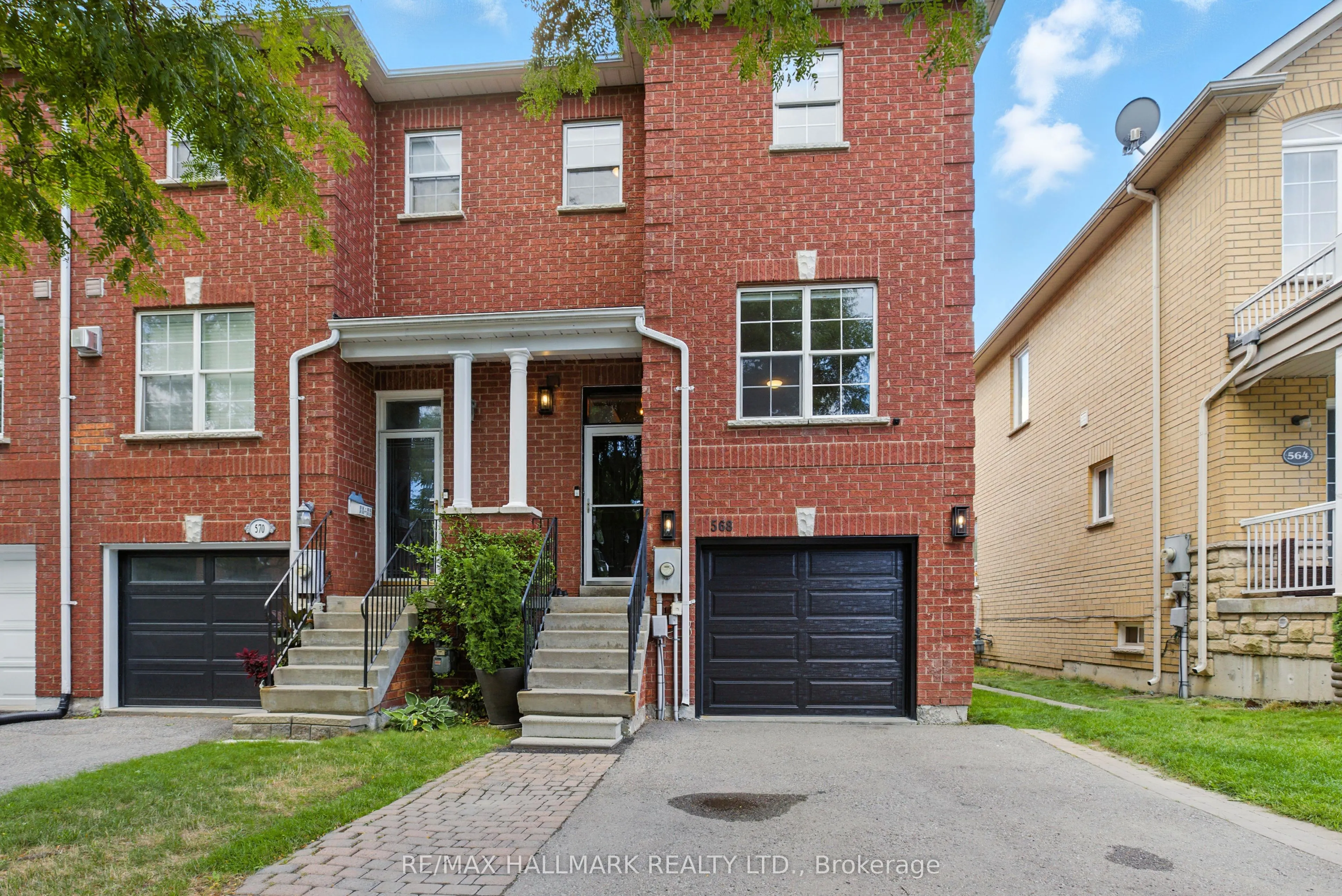 568 Legresley Lane