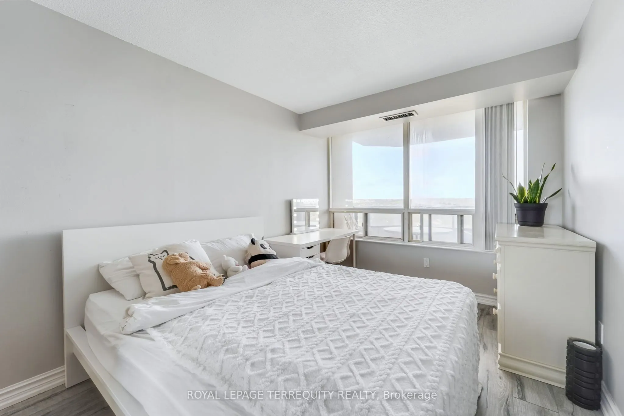 8501 Bayview Avenue, #1107