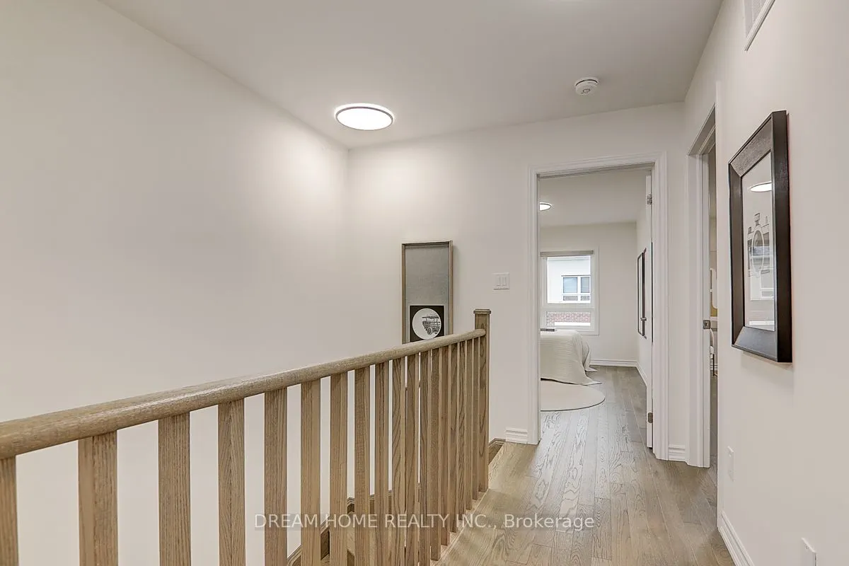 15 Chicago Lane