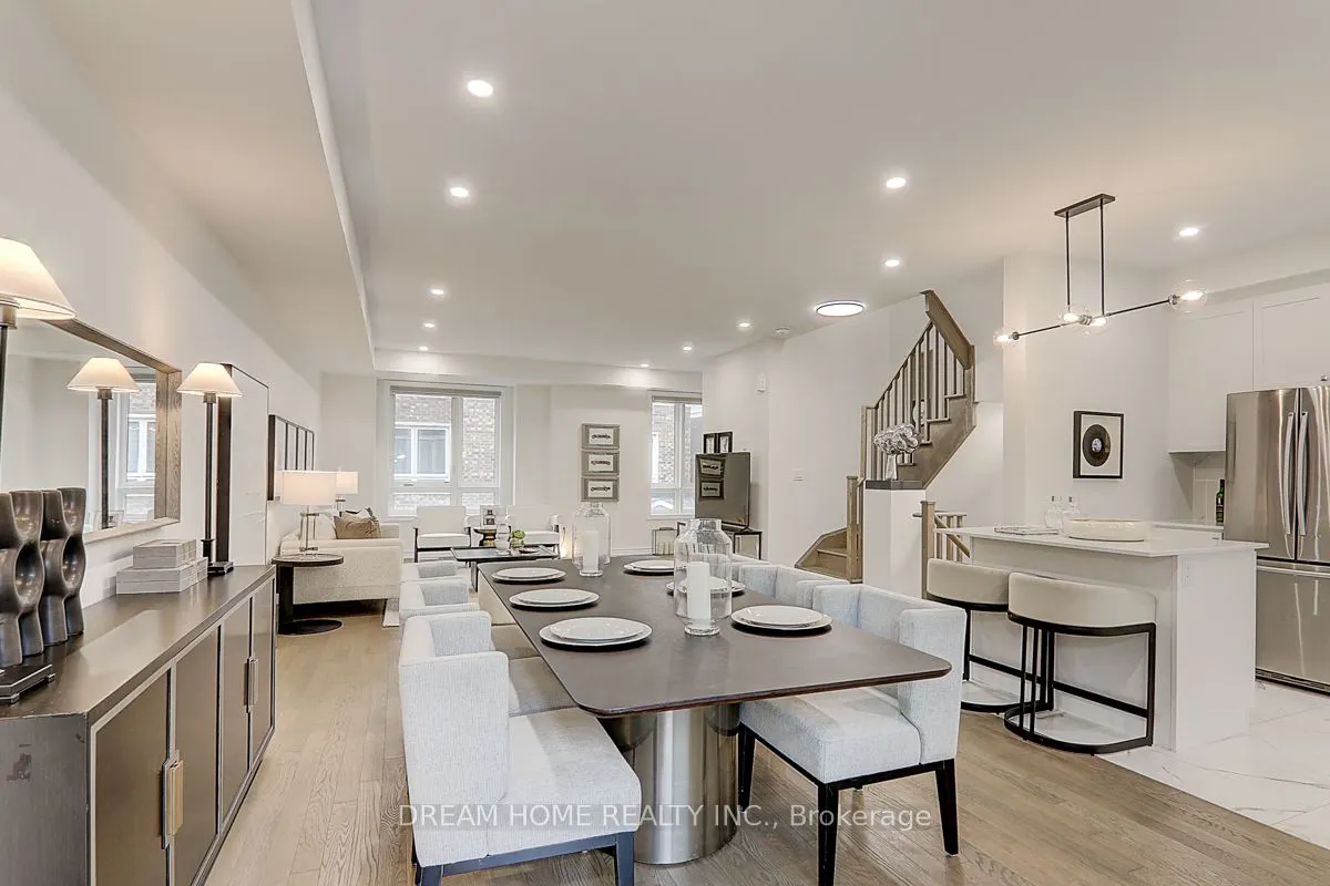 15 Chicago Lane