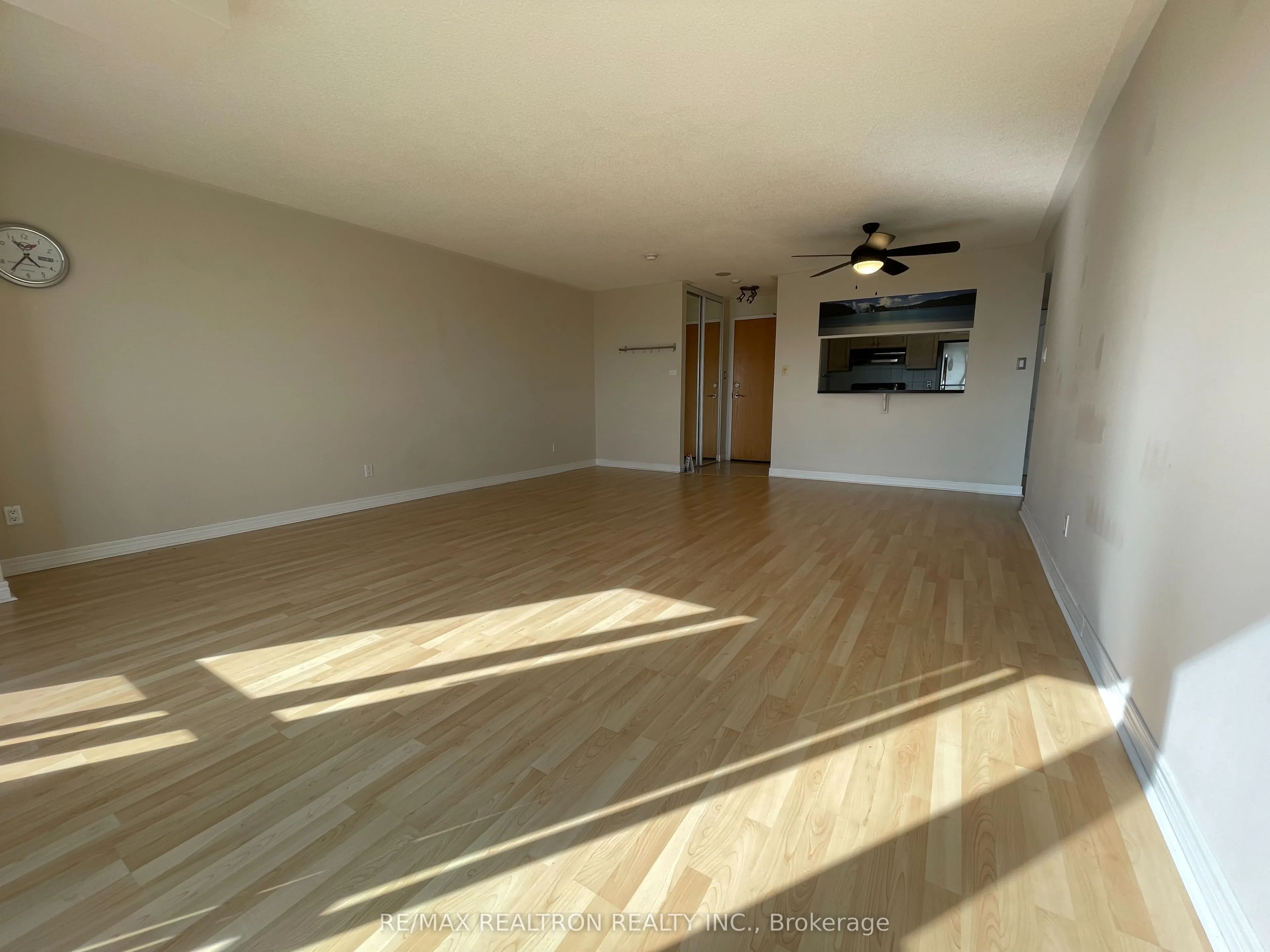 399 South Park Road, #1503