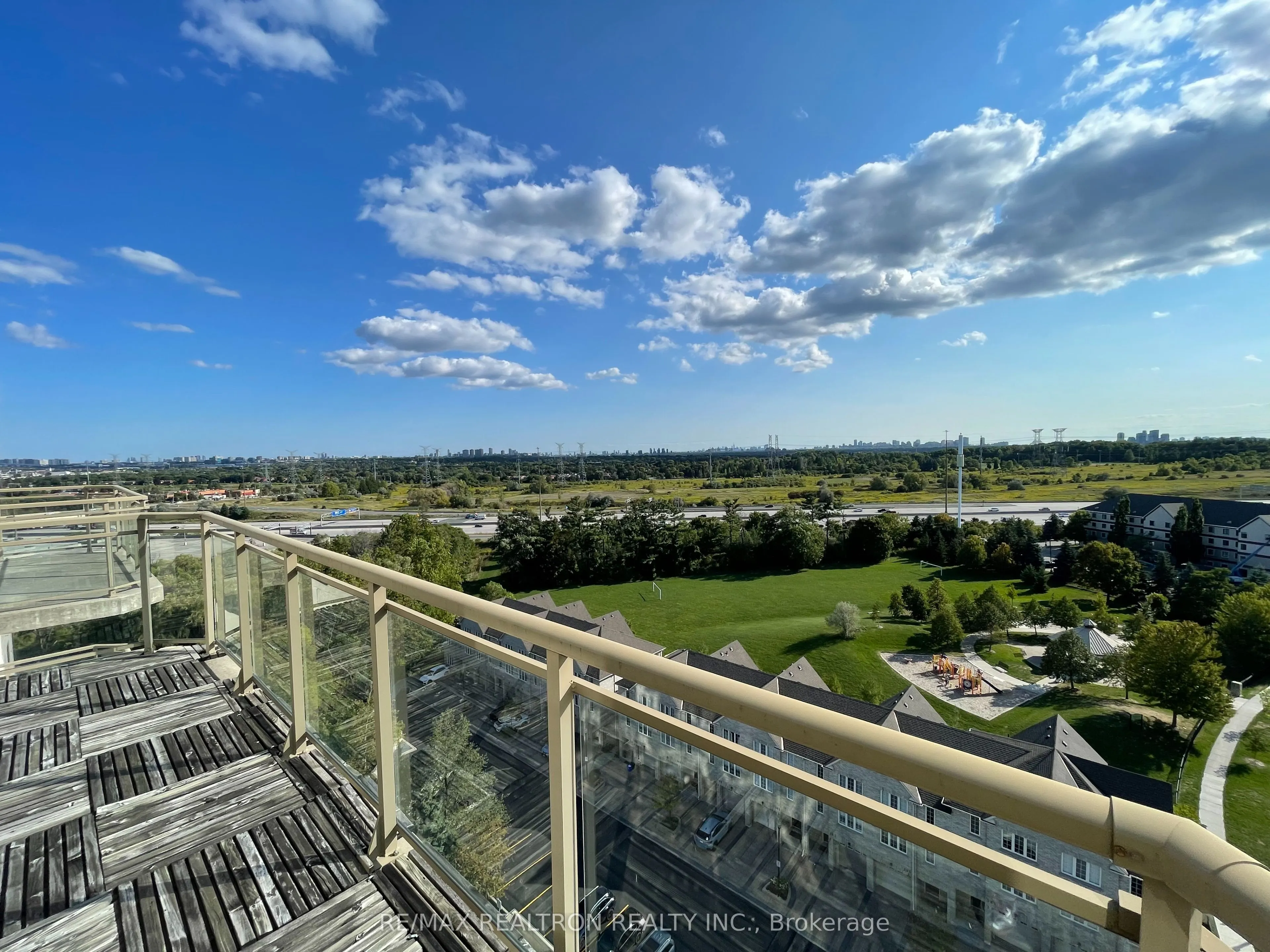 399 South Park Road, #1503
