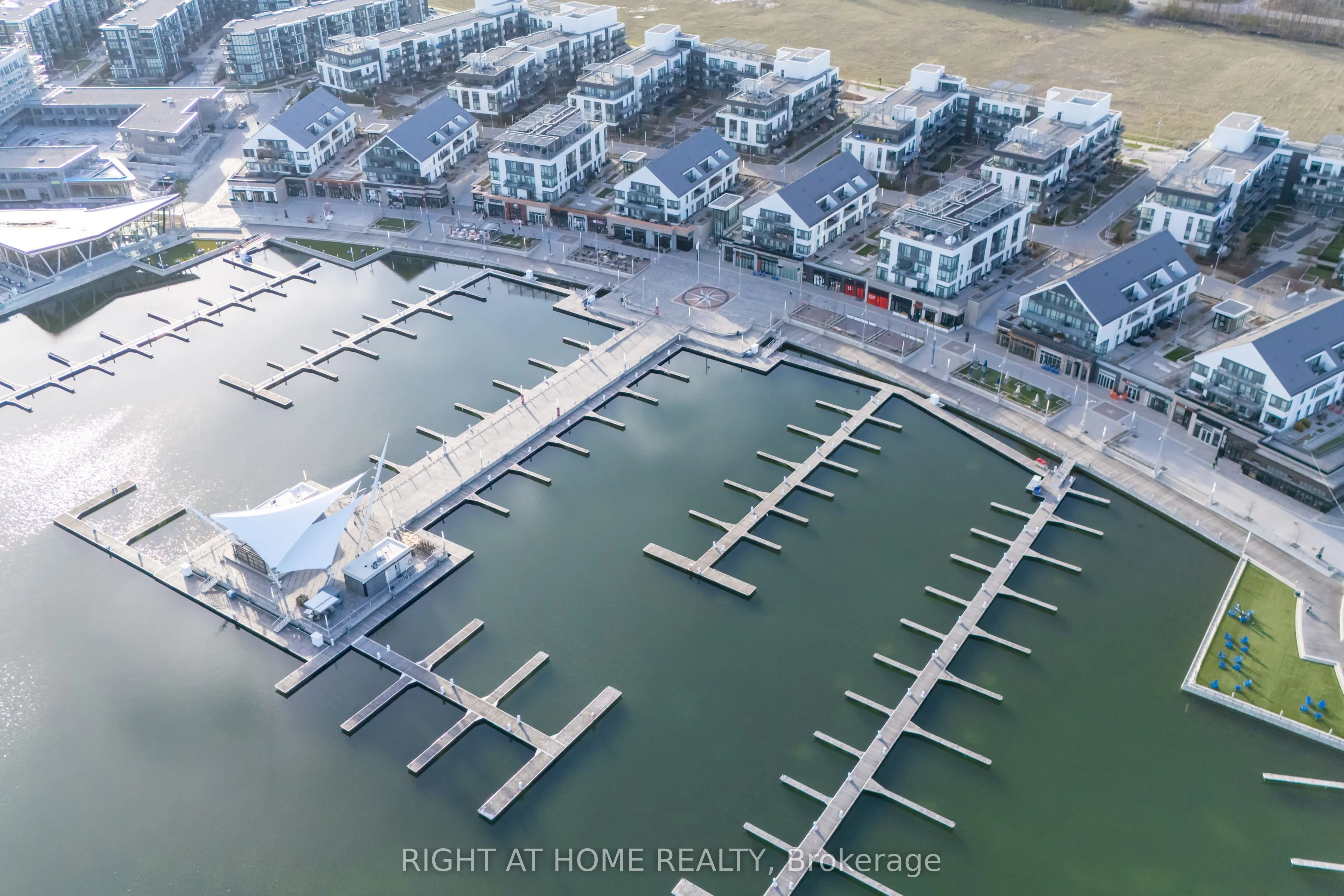 415 Sea Ray Avenue, #202