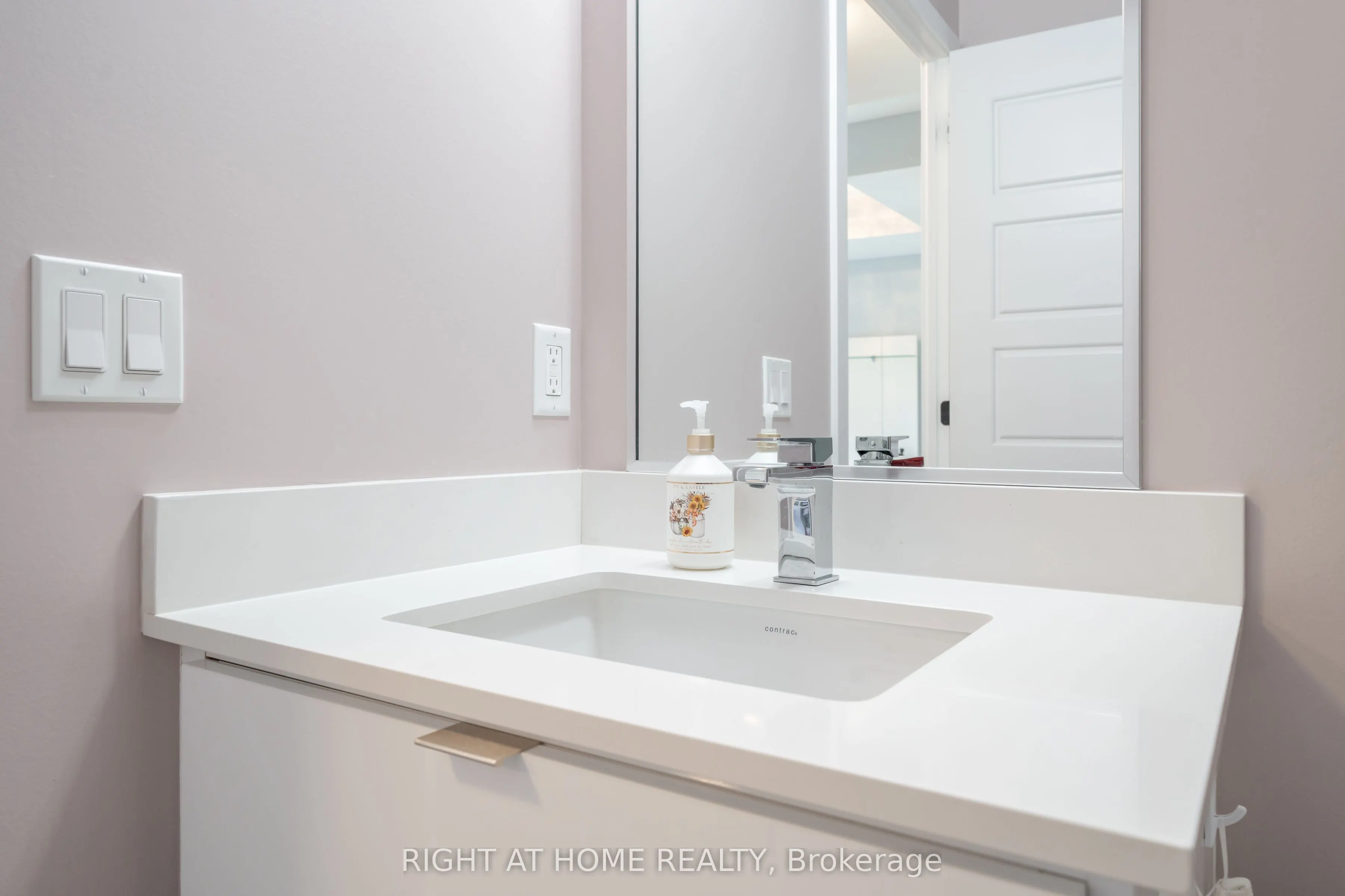 415 Sea Ray Avenue, #202