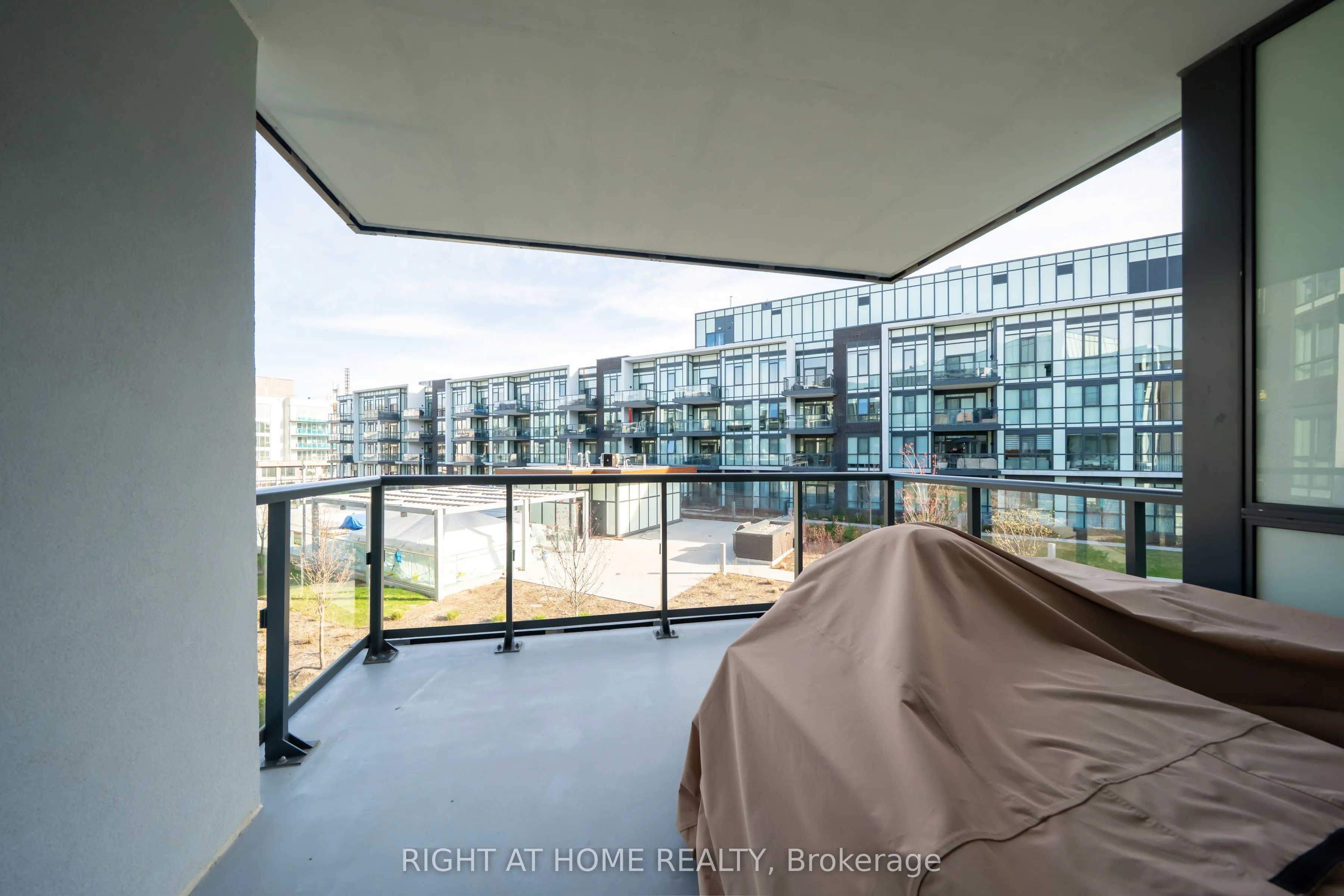 415 Sea Ray Avenue, #202