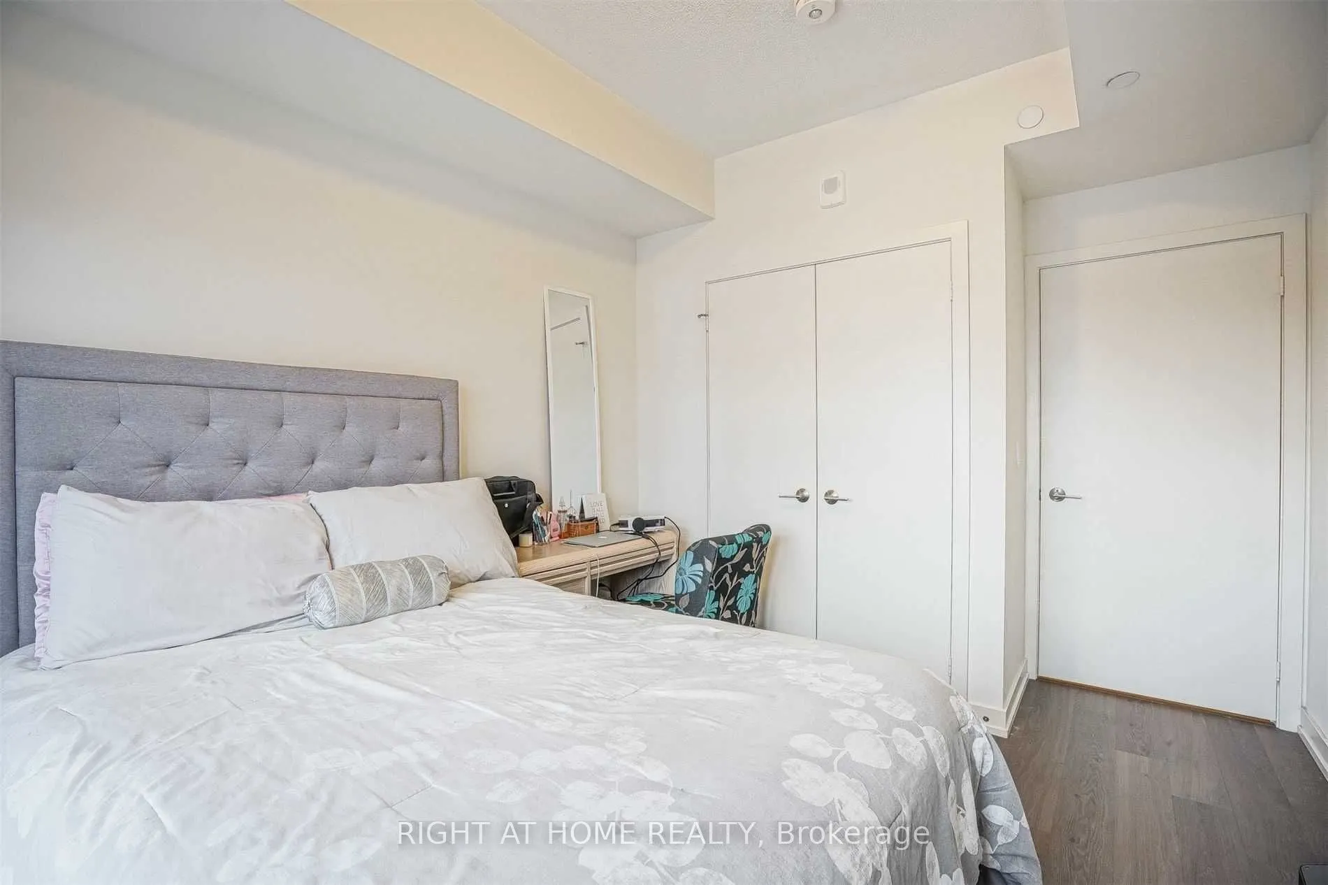 555 William Graham Drive, #324
